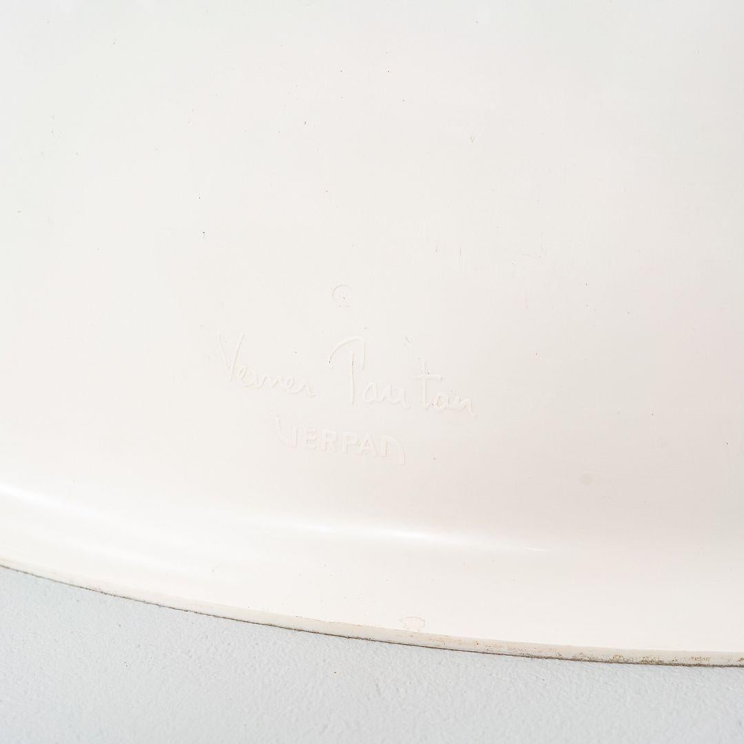 2024 Set of Four Verner Panton for Verpan Panto Pop Lounge Chairs in White In Good Condition For Sale In Philadelphia, PA