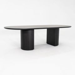 2024 Space Copenhagen für GUBI Moon Esstisch Elliptisch mit Säulenfuß