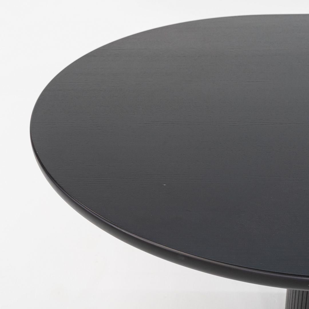 2024 Space Copenhagen para GUBI Mesa de comedor Moon Elíptica con base de columna Siglo XXI y contemporáneo en venta