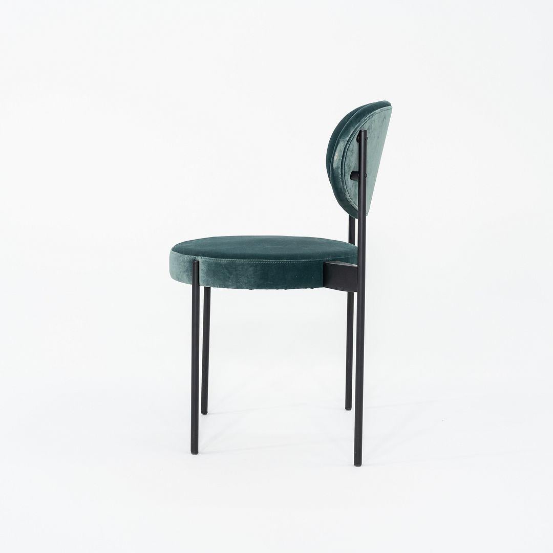 Moderne 2024 Verner Panton pour Verpan 430 Chaise en velours sarcelle avec structure noire en vente