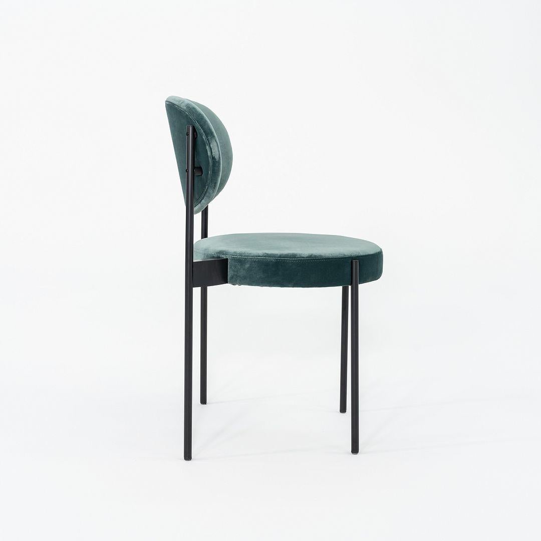 Bois 2024 Verner Panton pour Verpan 430 Chaise en velours sarcelle avec structure noire en vente