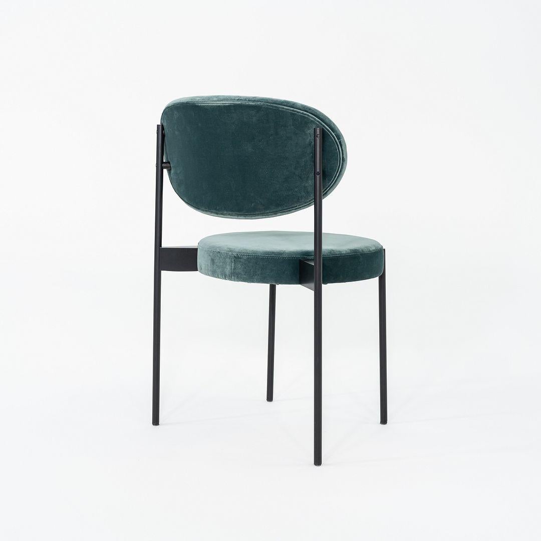 2024 Verner Panton pour Verpan 430 Chaise en velours sarcelle avec structure noire en vente 1