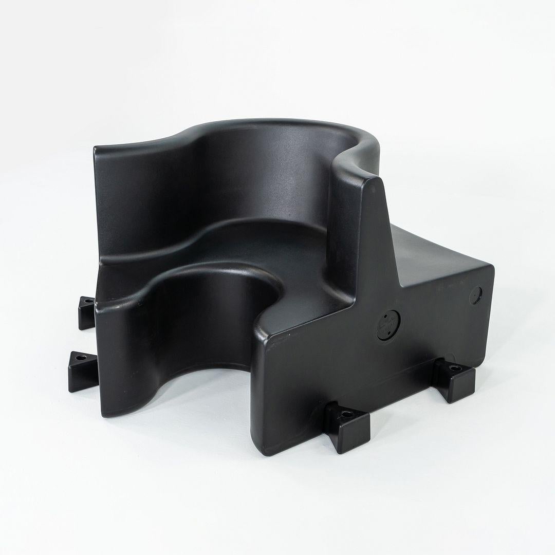 2024 Verner Panton para Verpan Cloverleaf Sofá de interior / exterior Módulo central Negro en Bueno estado para la venta en Philadelphia, PA