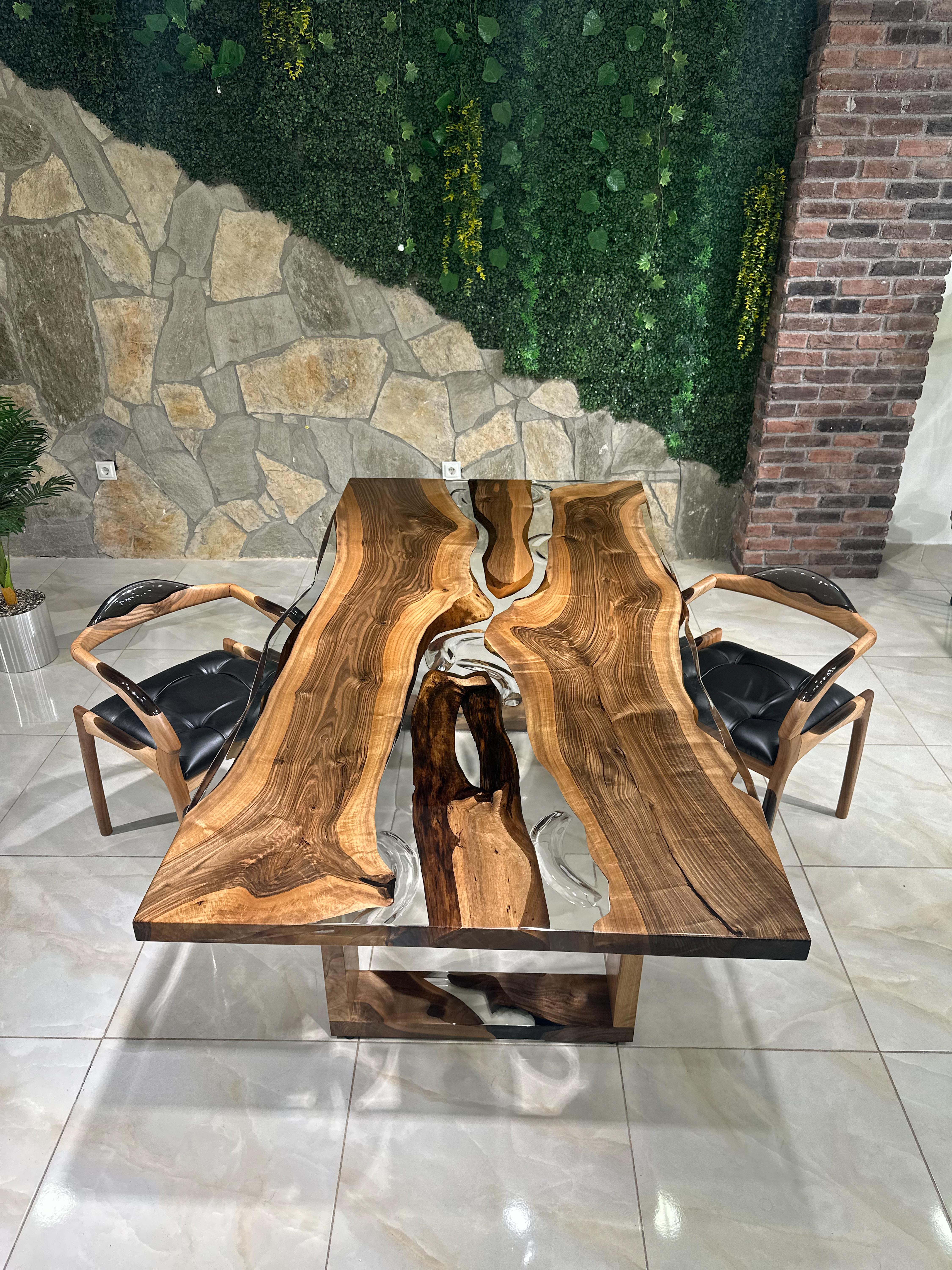 2024 - Walnut Wood Ultra Clear Epoxy Resin Dining Table For Sale 3
