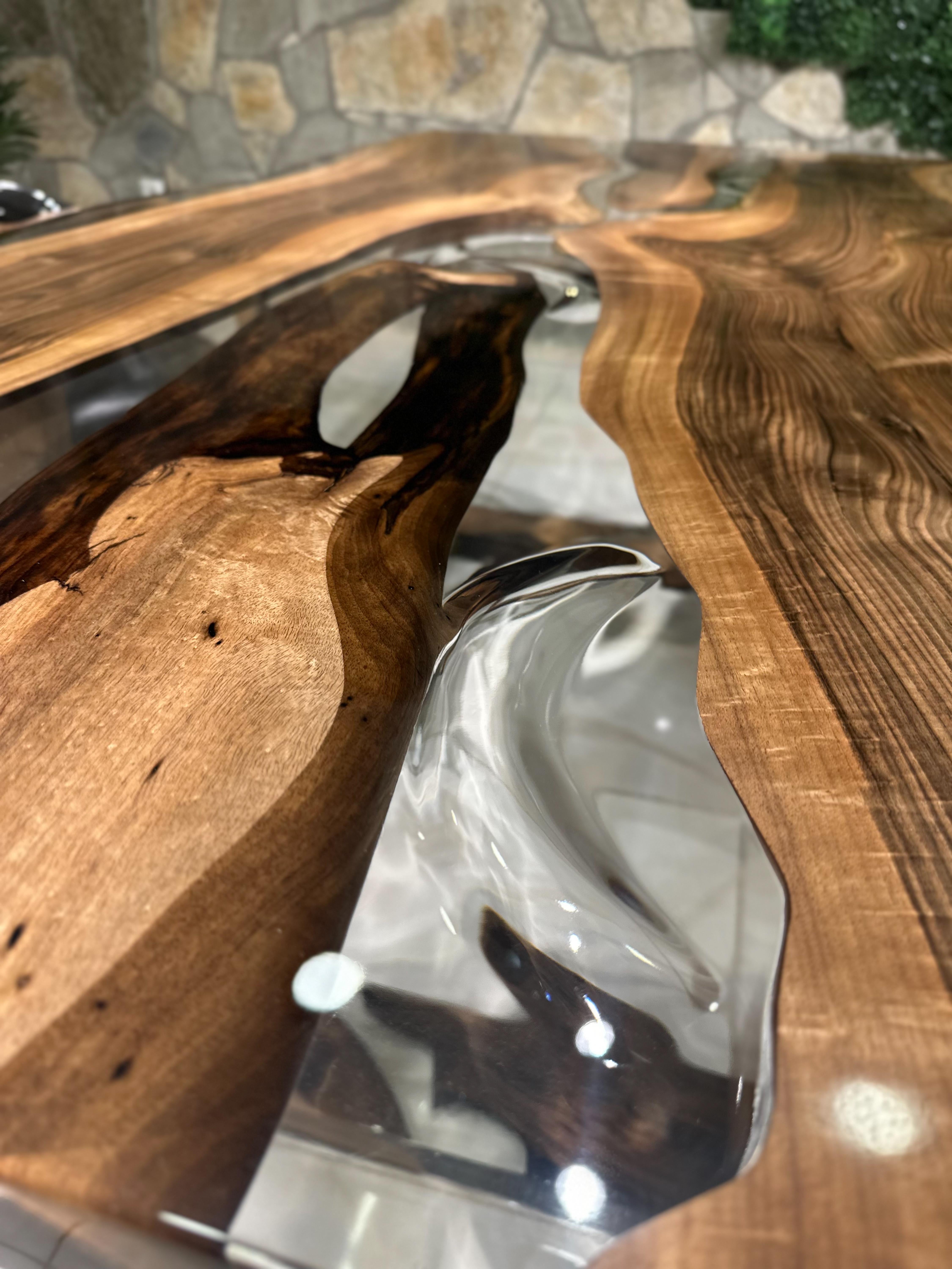 2024 - Walnut Wood Ultra Clear Epoxy Resin Dining Table For Sale 4