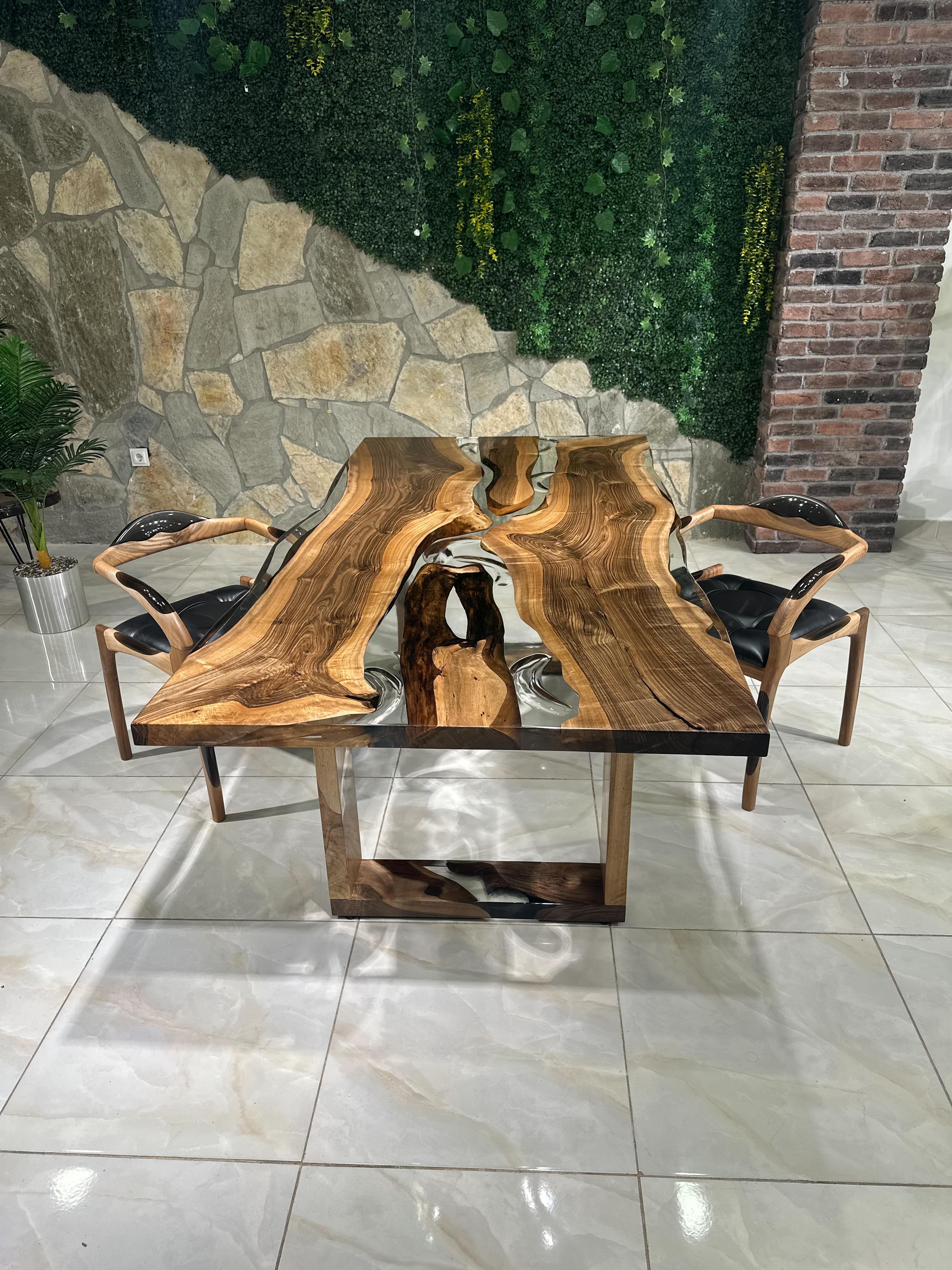 2024 - Walnut Wood Ultra Clear Epoxy Resin Dining Table For Sale 1