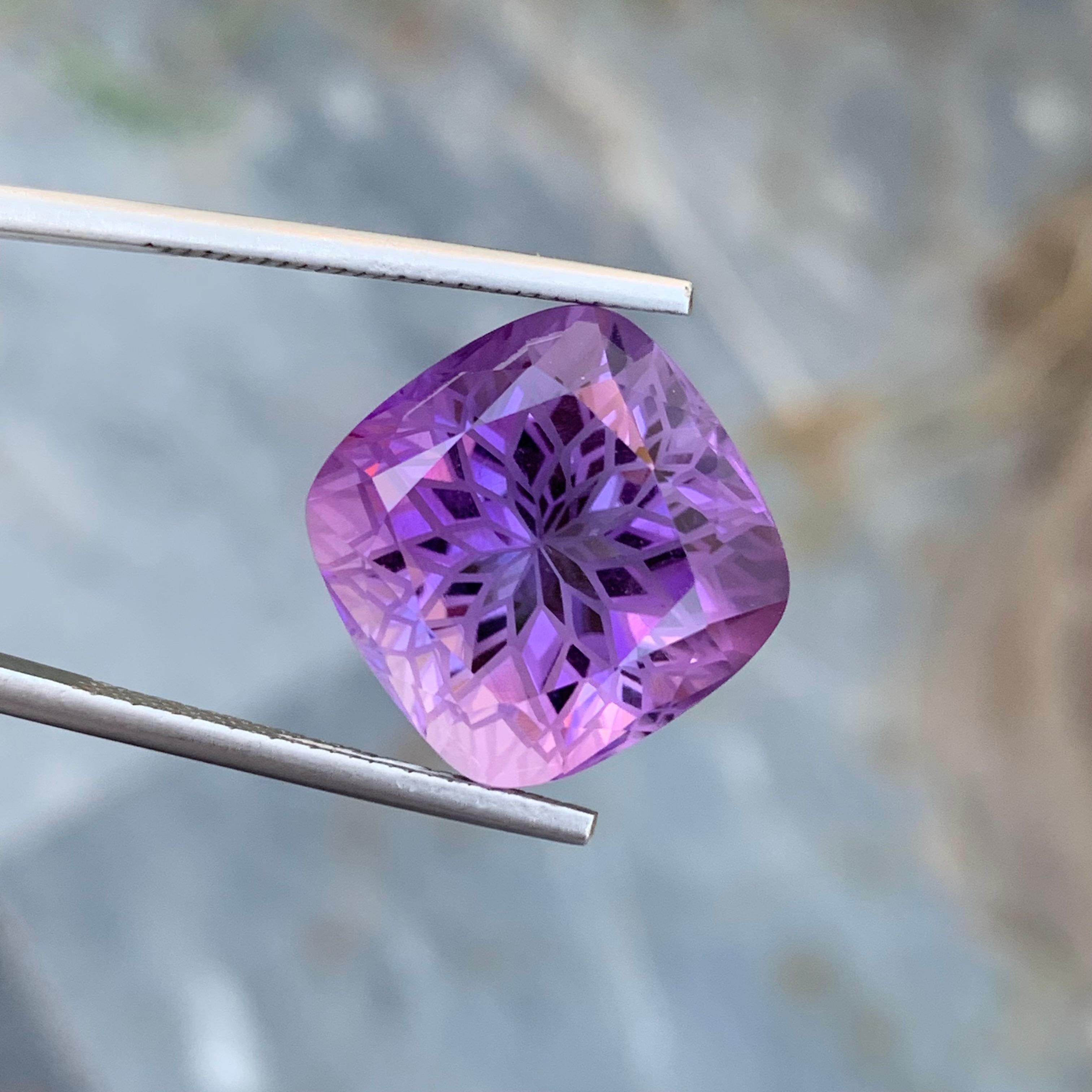 20.25 Carat Natural Loose Amethyst Perfect Square Shape Gem For Necklace  For Sale 1