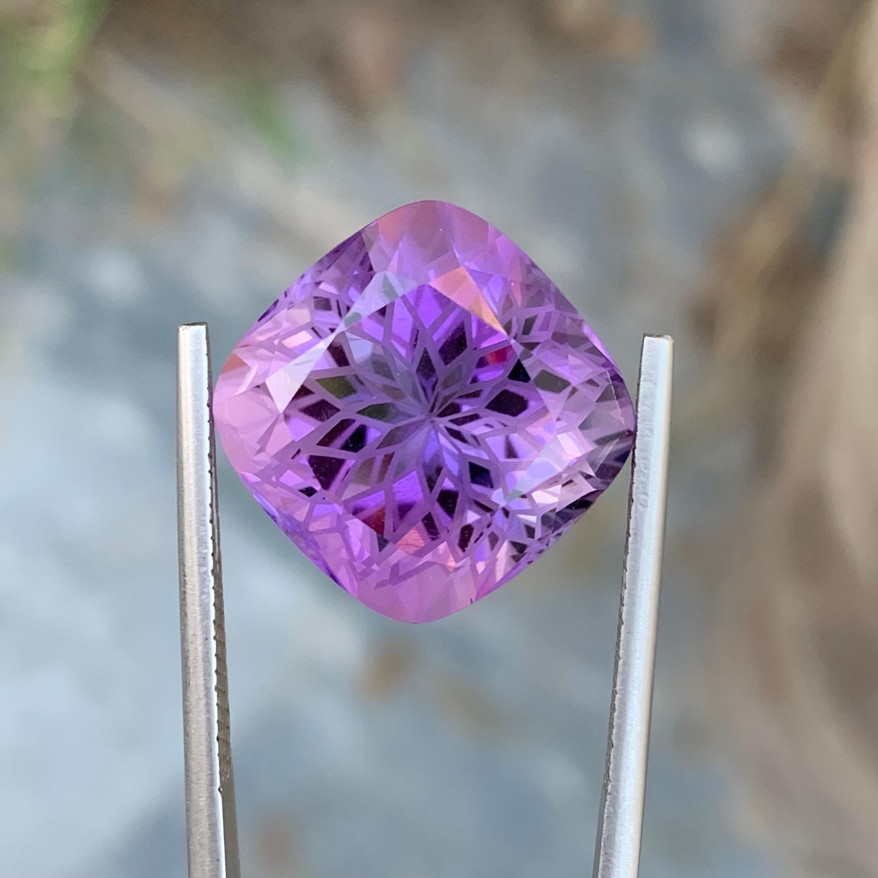 20.25 Carat Natural Loose Amethyst Perfect Square Shape Gem For Necklace  For Sale 2