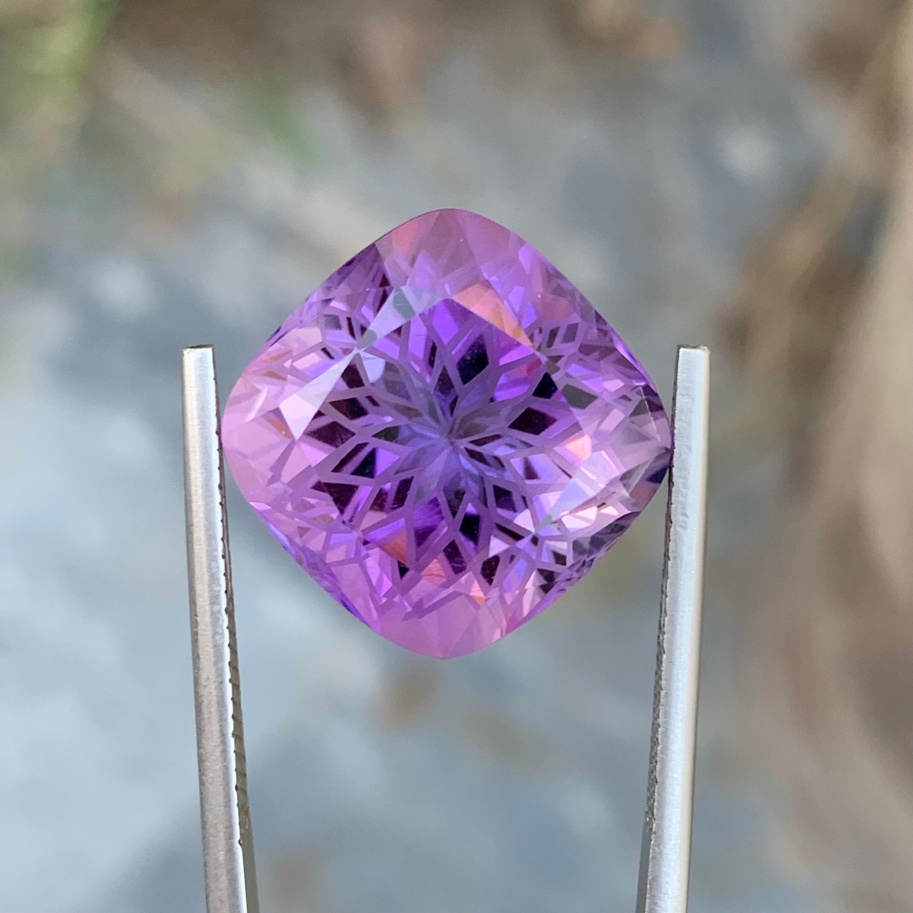 20.25 Carat Natural Loose Amethyst Perfect Square Shape Gem For Necklace  For Sale 3