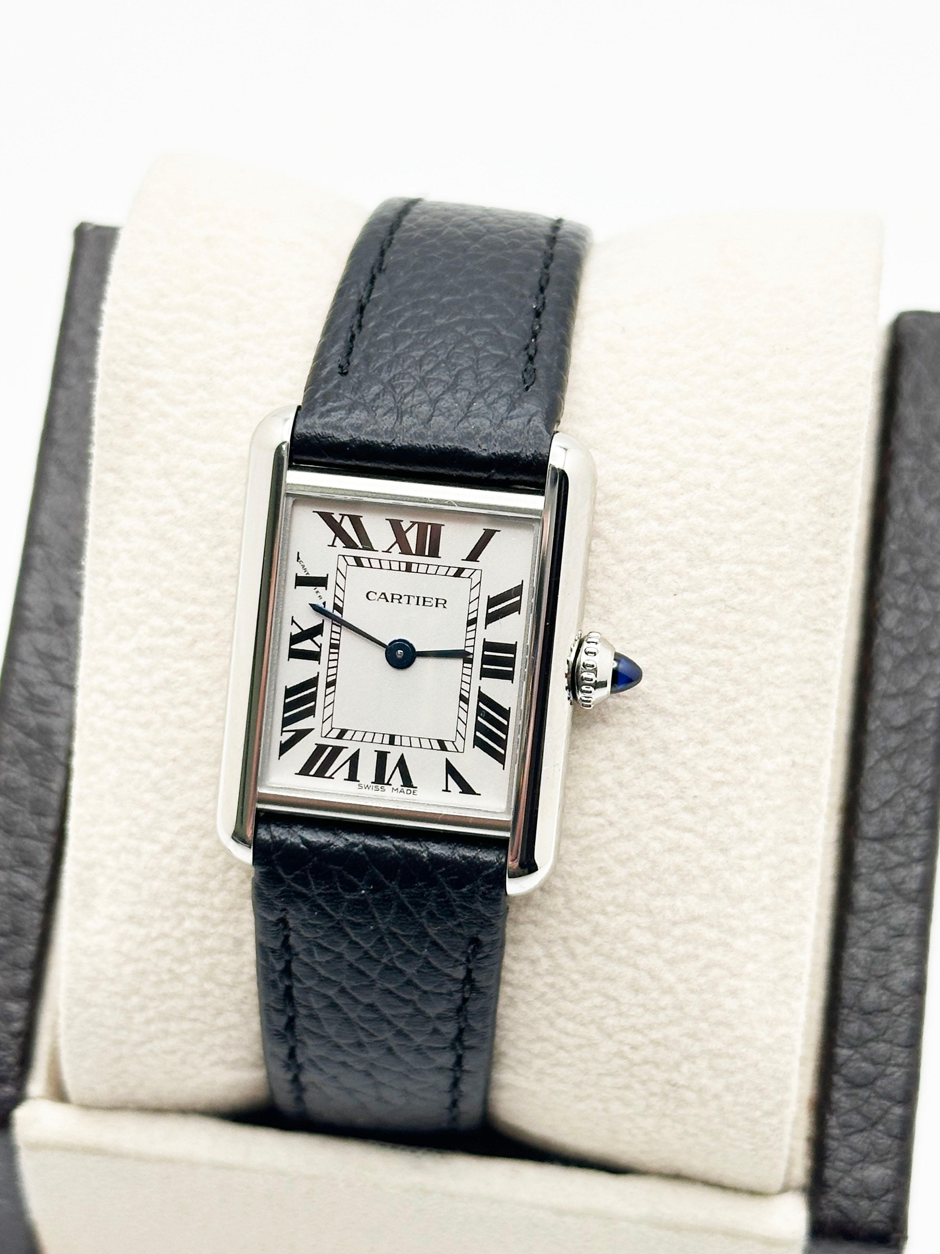 Donna 2025 Cartier Tank Must Solarbeat WSTA0119 Movimento fotovoltaico Steele Box Paper in vendita