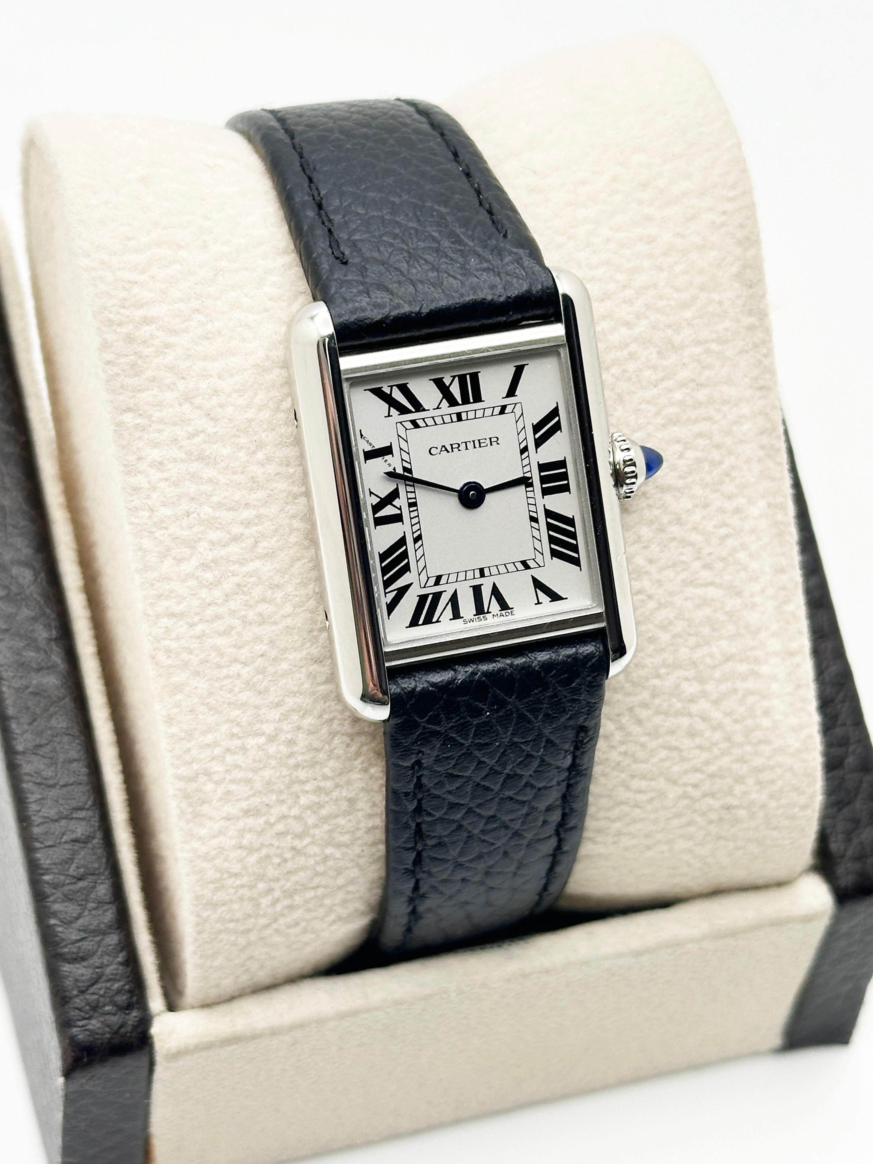 2025 Cartier Tank Must Solarbeat WSTA0119 Movimento fotovoltaico Steele Box Paper in vendita 1