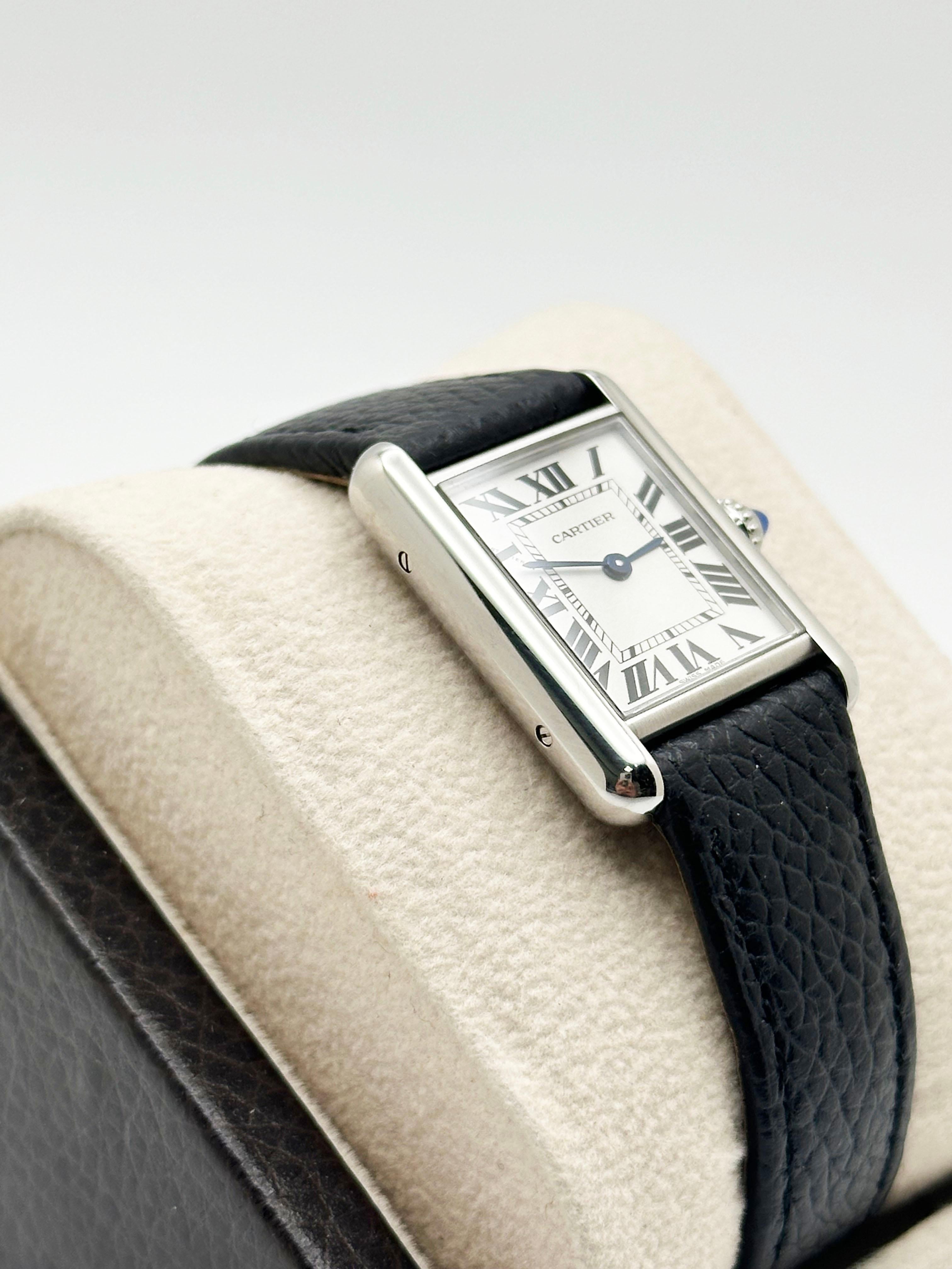 2025 Cartier Tank Must Solarbeat WSTA0119 Movimento fotovoltaico Steele Box Paper in vendita 3
