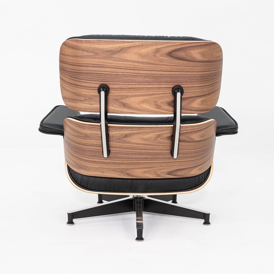 2025 Chaise longue Herman Miller ES6707 en cuir noir et noyer en vente 1