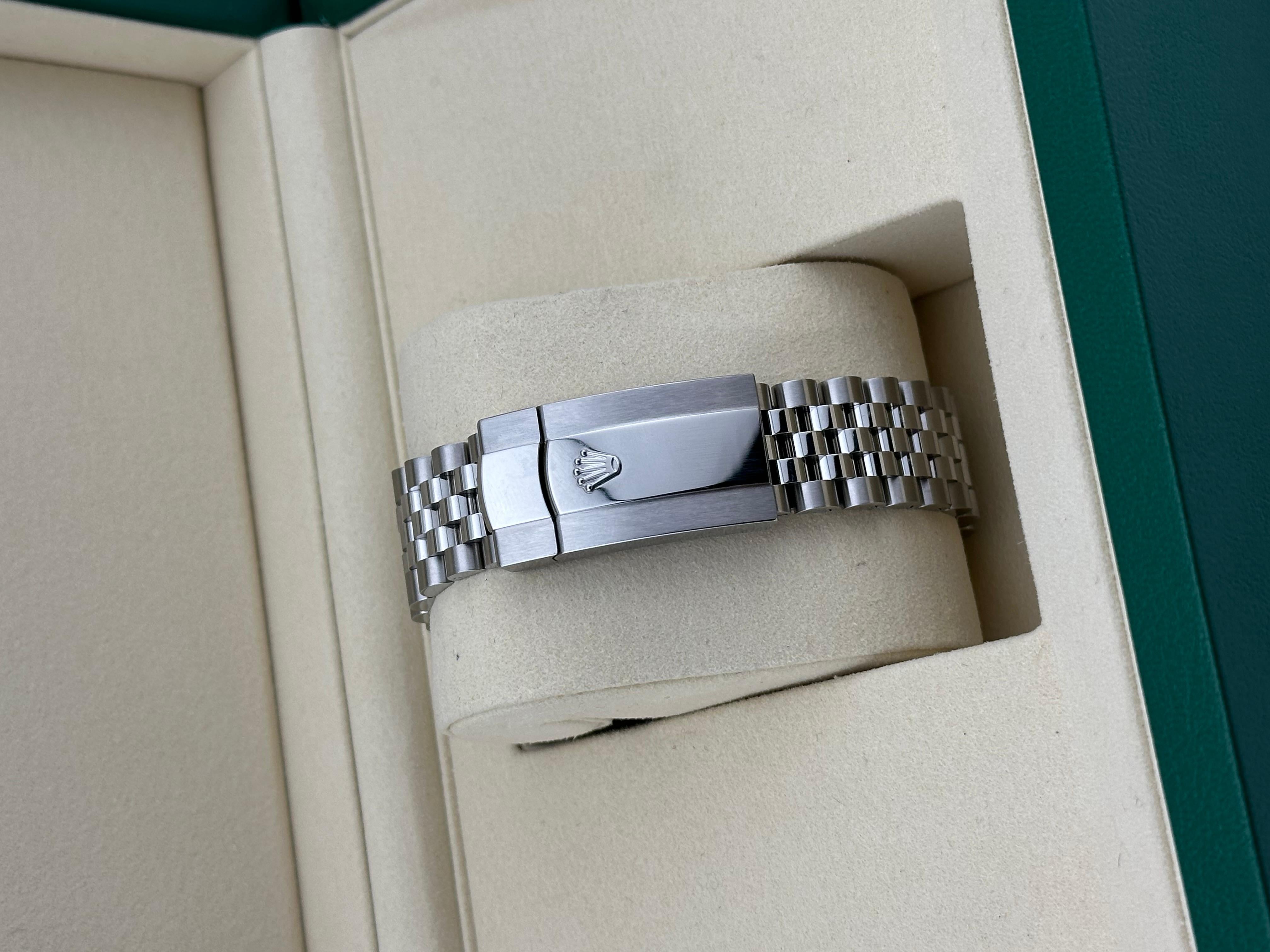 Men's 2025 Rolex Datejust 41 126334 Mint Green 18k Gold Stainless Jubilee Box Paper