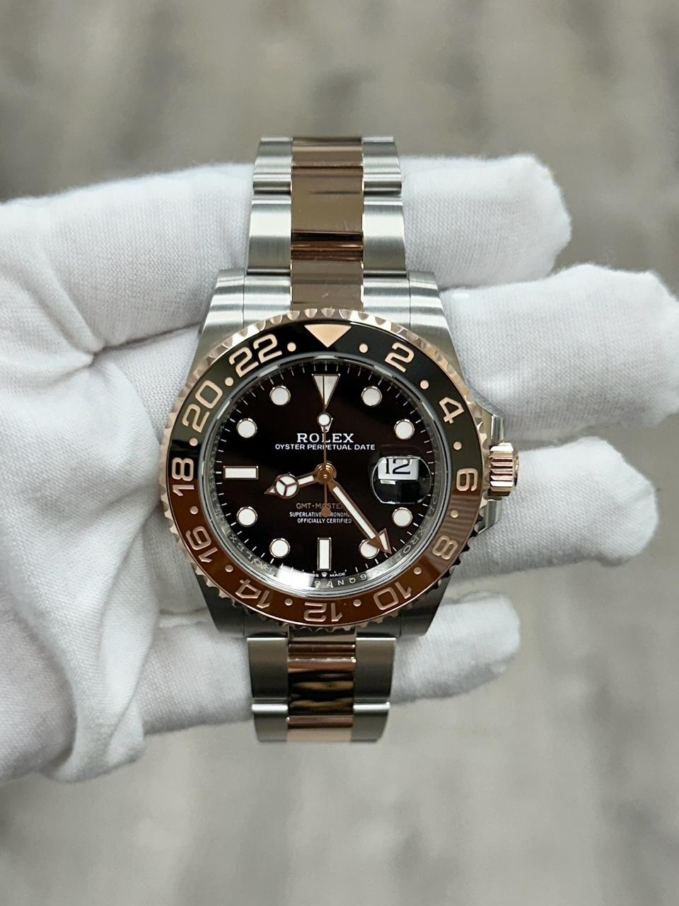 2025 Rolex GMT Master II 126711CHNR Root Beer Oro rosa de 18 quilates Caja de acero Papel en venta 4