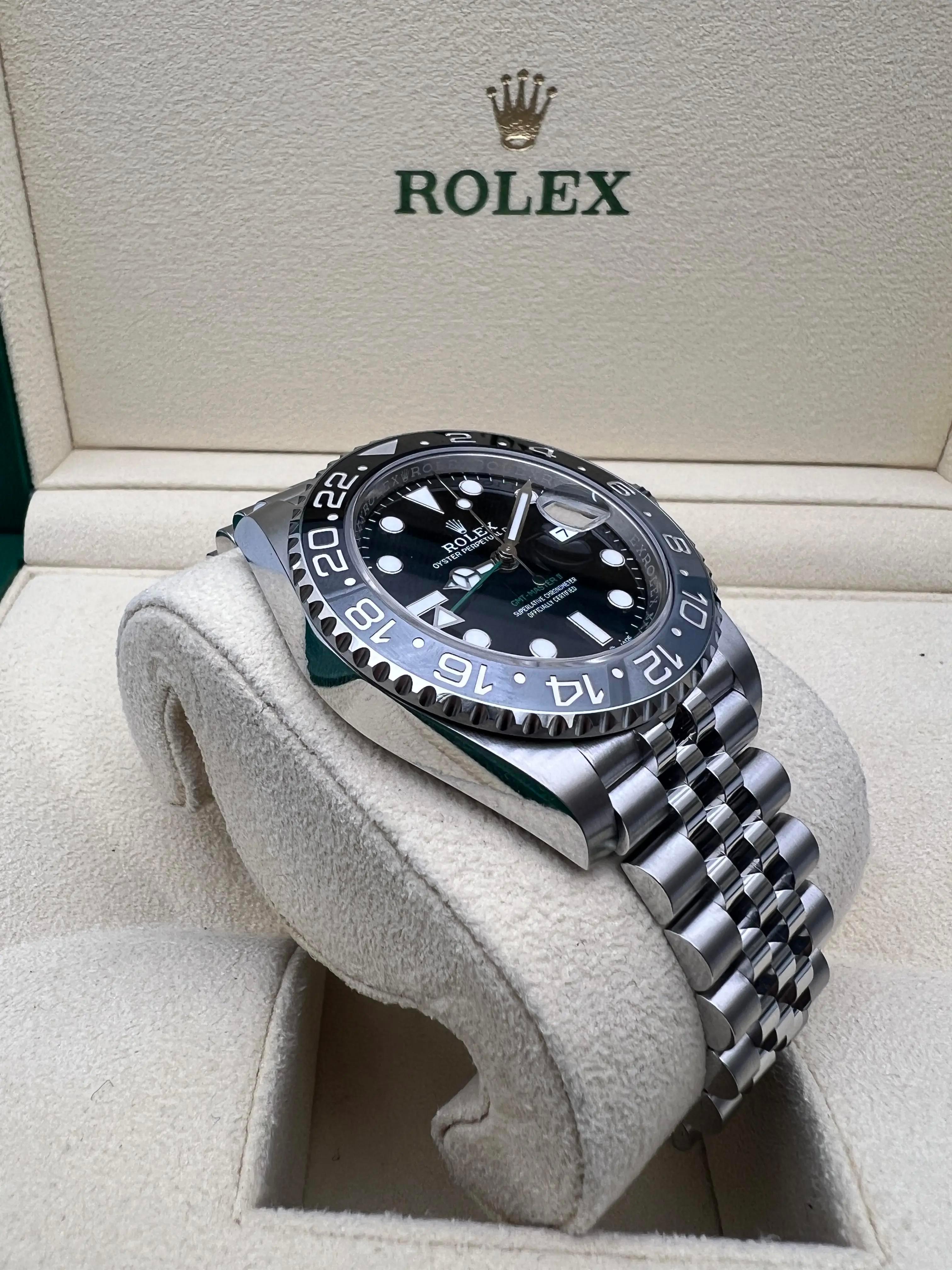2025 Rolex GMT-Master Ⅱ 40mm 126710GRNR Bruce Wayne Gris Negro Caja Jubileo Papel en venta 3