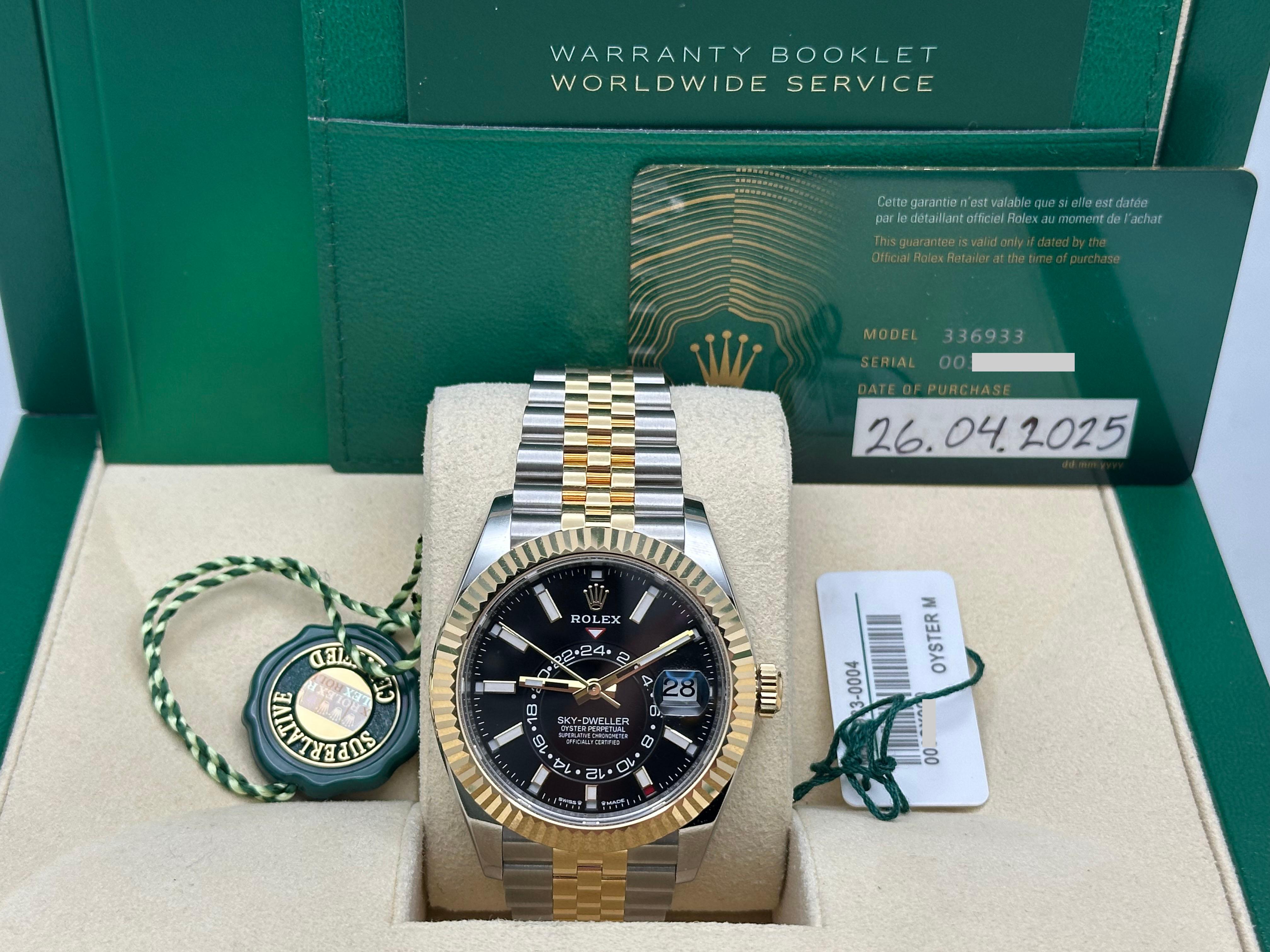 2025 Rolex Sky Dweller 336933 Quadrante Nero Oro Giallo 18K Acciaio Scatola Carta 42mm in vendita 4