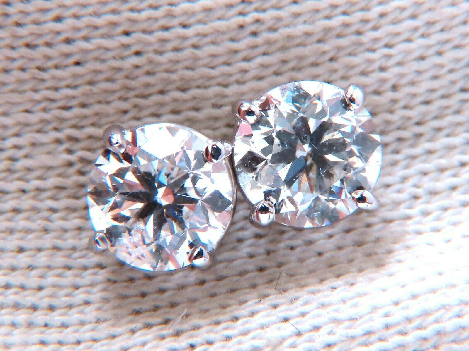 Round Cut 2.02ct Natural Round Brilliant Diamond Stud Earrings 14 Karat Classic H/SI2 For Sale