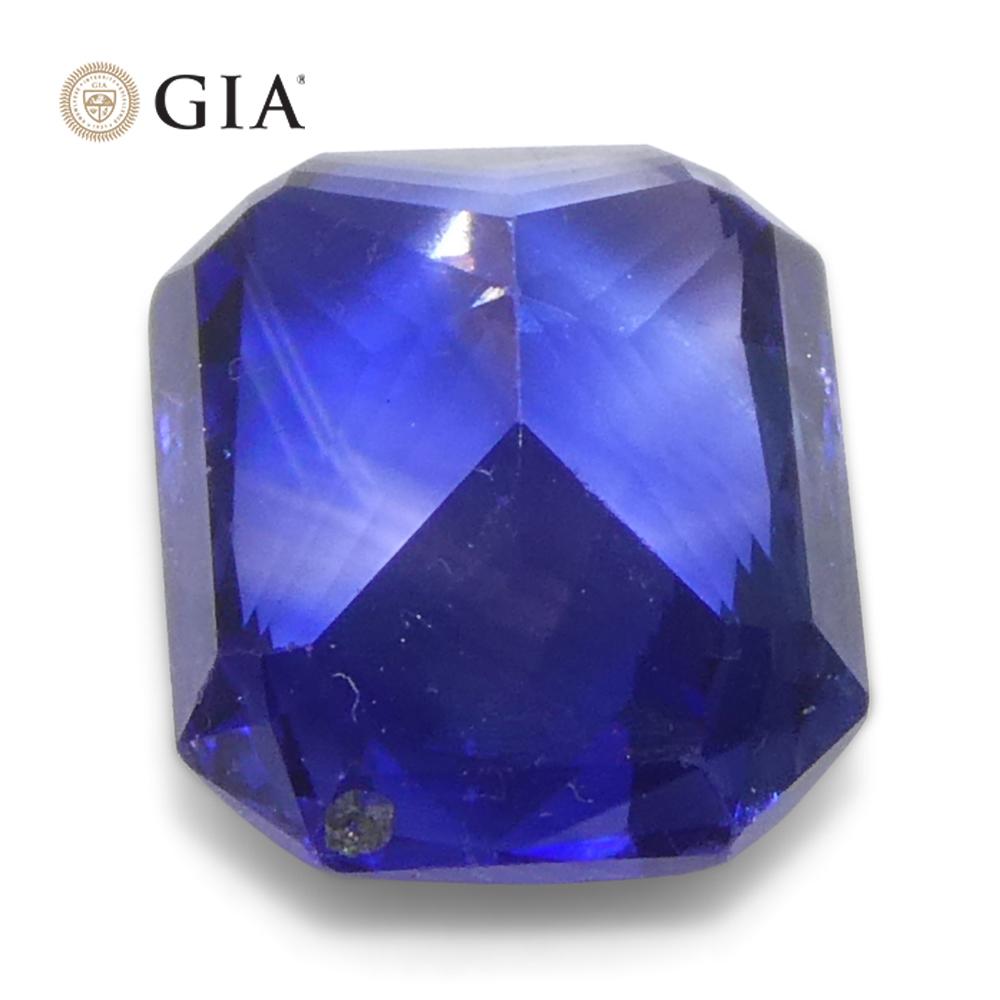 2.02ct Octagonal/Emerald Cut Purple and Blue Parti Sapphire GIA Certified (en anglais) en vente 5
