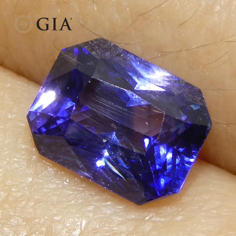 2.02ct Octagonal/Emerald Cut Purple and Blue Parti Sapphire GIA Certified (en anglais) en vente 7