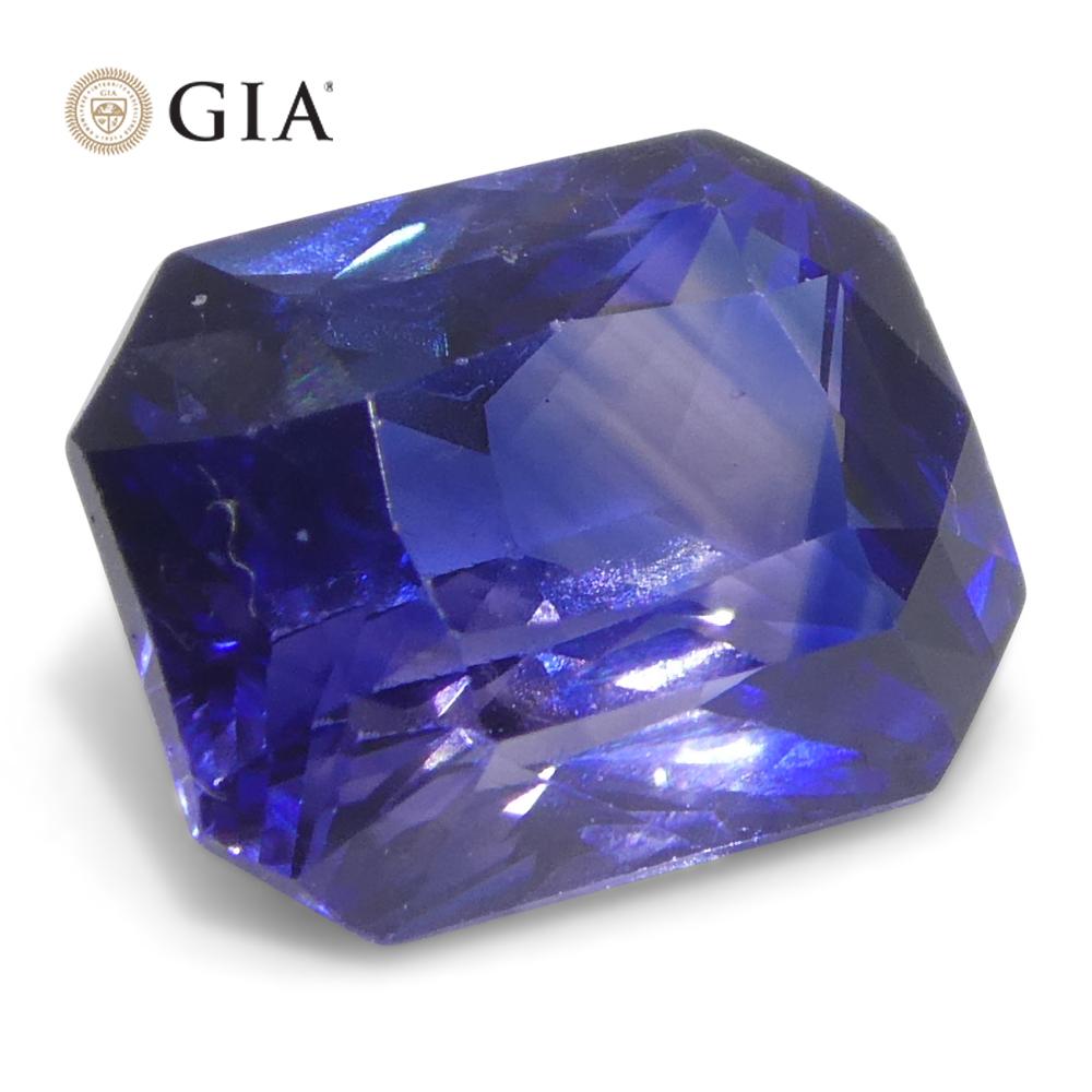 2.02ct Octagonal/Emerald Cut Purple and Blue Parti Sapphire GIA Certified (en anglais) en vente 2