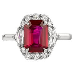 2.02ct taille émeraude,  Bague en rubis du Mozambique non traitée. Certifié GIA.