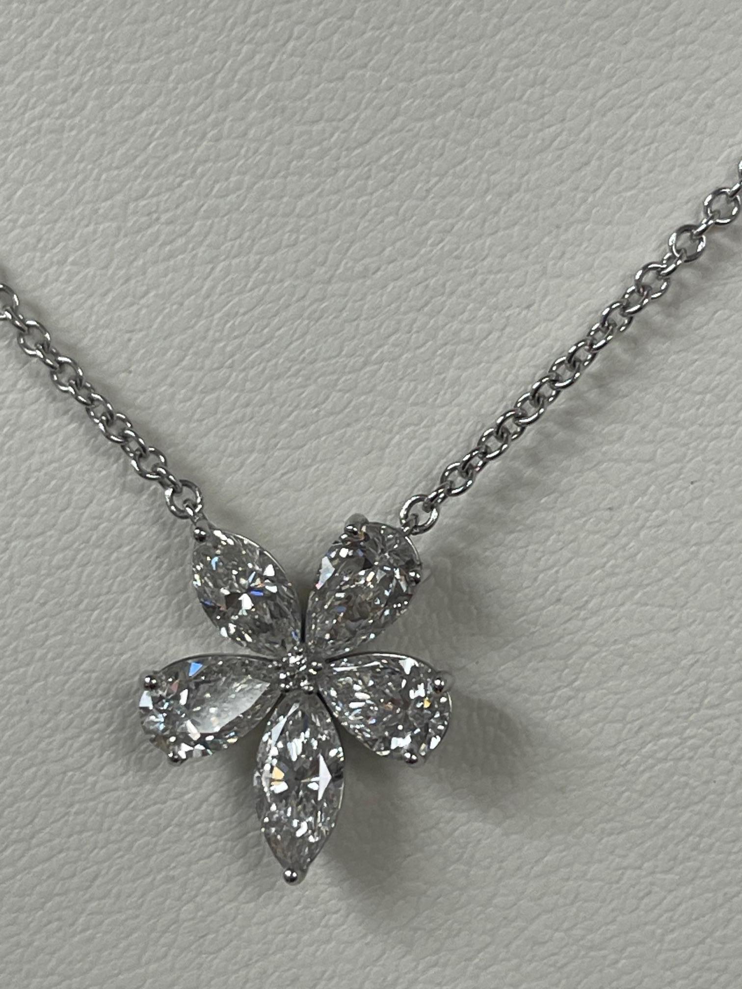 Ciondolo con diamante Marquise e Pear da 2,02 CTW in oro bianco 14K. in vendita 1