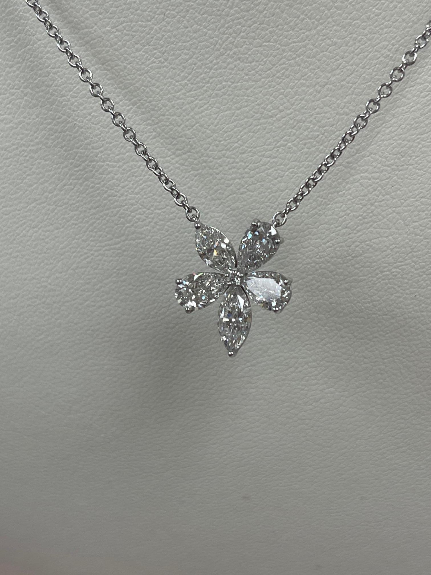 Ciondolo con diamante Marquise e Pear da 2,02 CTW in oro bianco 14K. in vendita 2