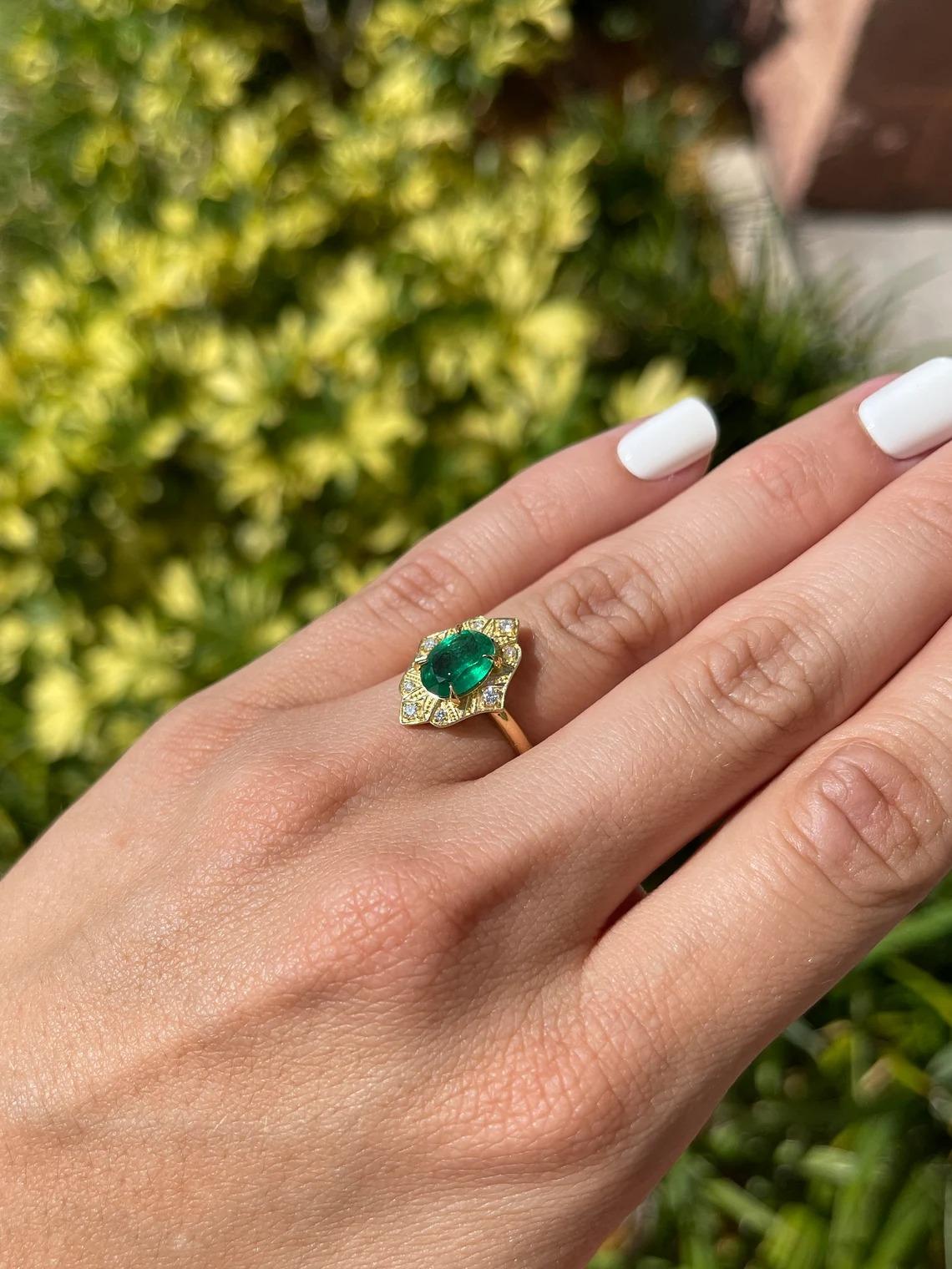 Art Deco AAA+ real 2.02tcw Emerald-Oval Cut & Diamond Accent Vintage 18K Gold Ring Gift For Sale