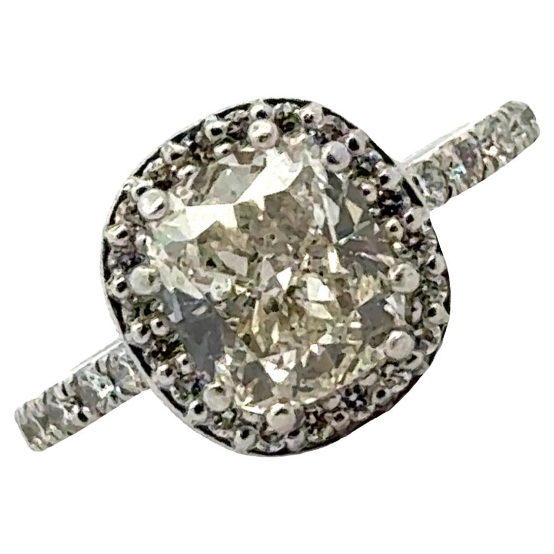 2,03 Karat Kissenschliff Diamant Halo Platin Verlobungsring GIA zertifiziert J/SI1