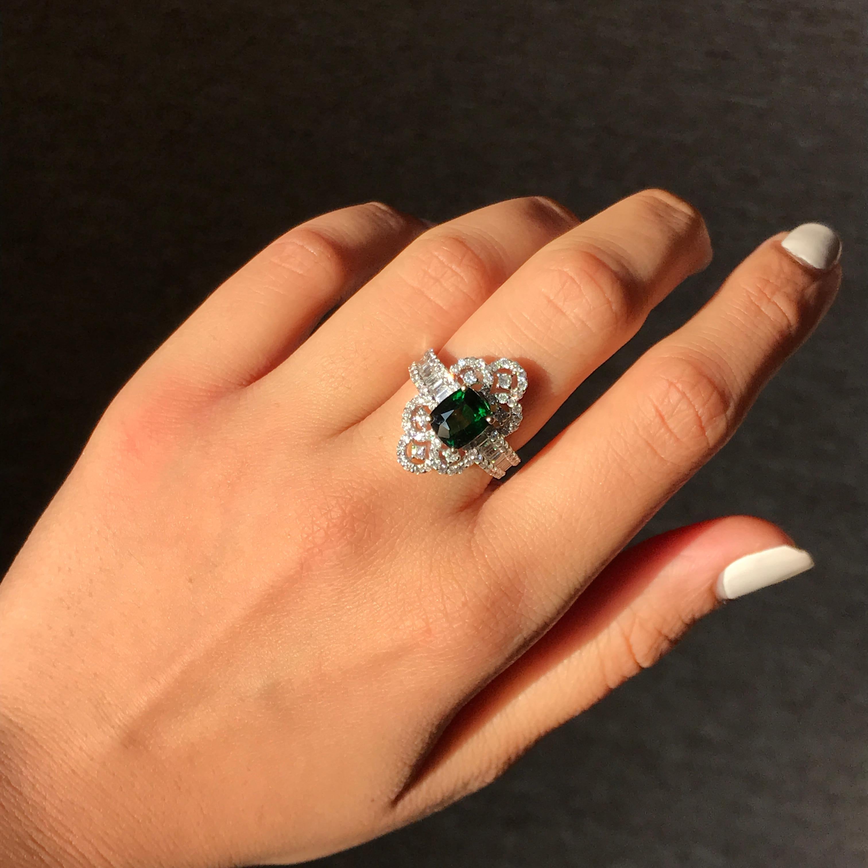 2.03 Carat Cushion Green Garnet and Diamond Cocktail Ring In New Condition For Sale In Bangkok, Thailand