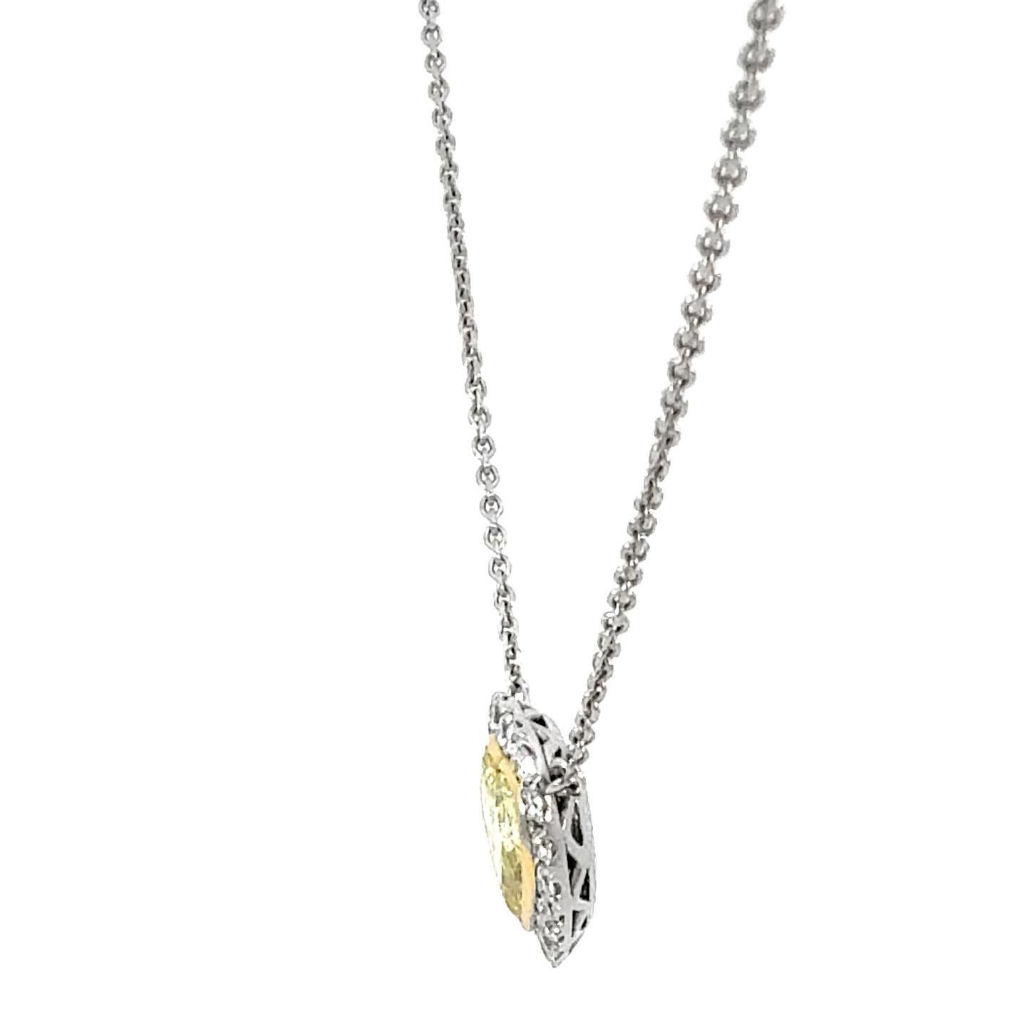 Collier pendentif en forme de cœur avec diamant jaune de 2,03 carats en vente 1