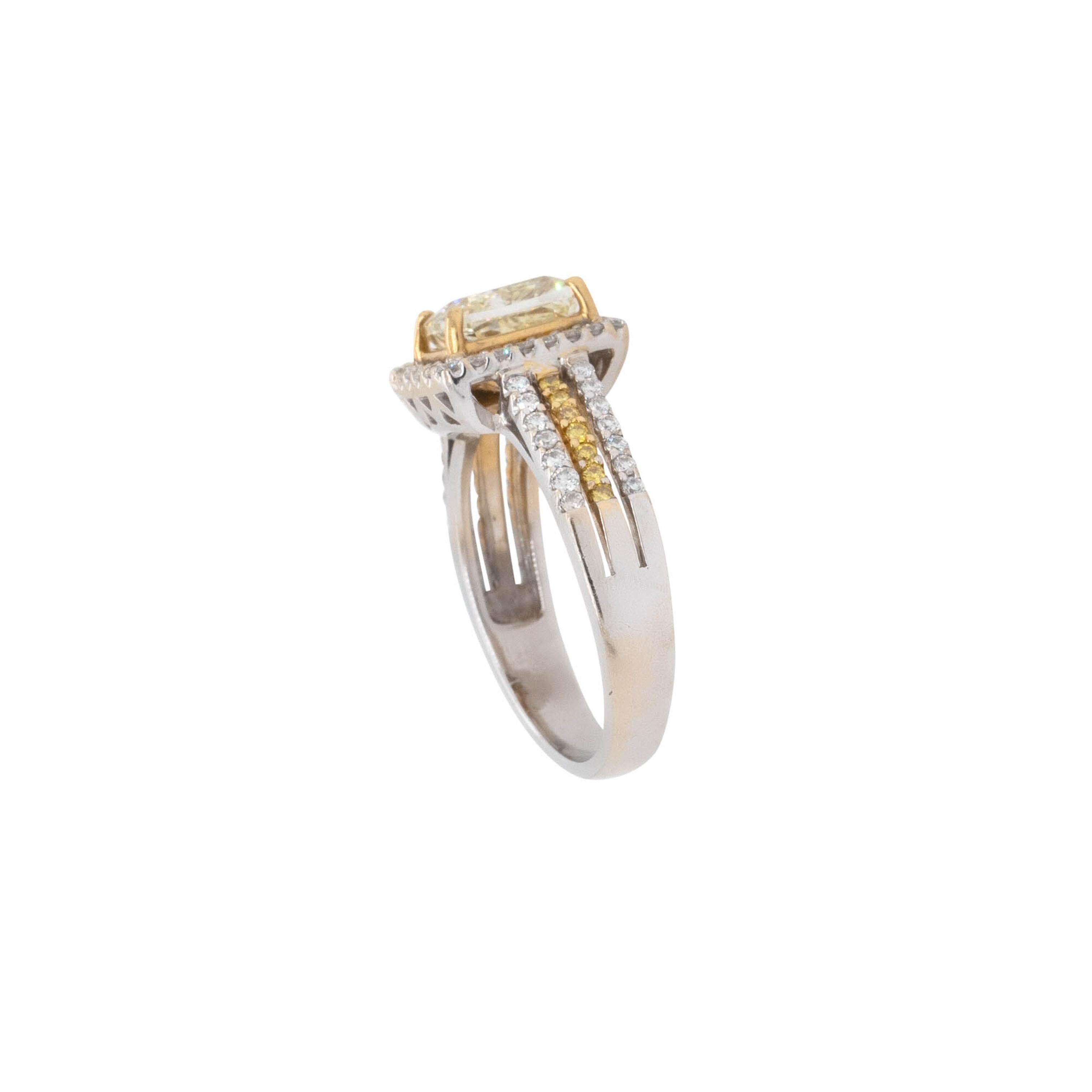 2,03 Karat Natürlicher Cushion-Schliff Fancy Yellow Wide Ring 9