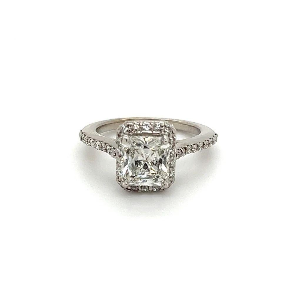 Taille radiant 2.03 Carat Radiant Cut Diamond GIA Vintage Solitaire Gold Ring Fine Jewelry en vente