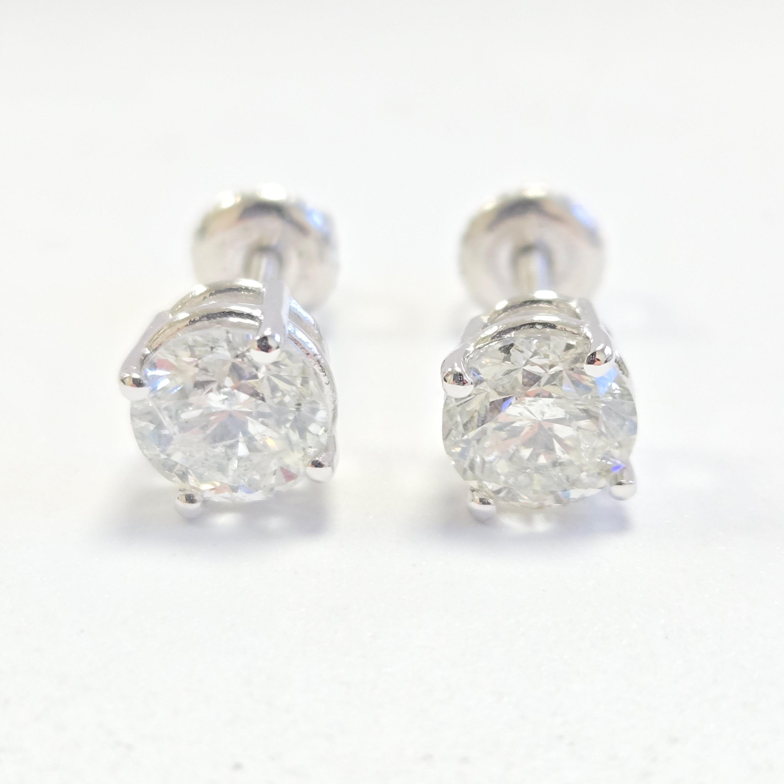 2,03 Quilates Diamante Natural Redondo Pendientes Oro Blanco 14 Kilates, 
Color medio g-h claridad i-i2, parte posterior atornillada.
*Envío gratuito dentro de EE.UU.*