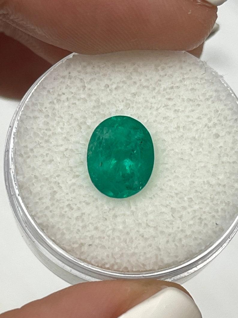 Taglio ovale 2,03 Ct 9x8 Smeraldo ovale colombiano verde scuro sciolto in vendita
