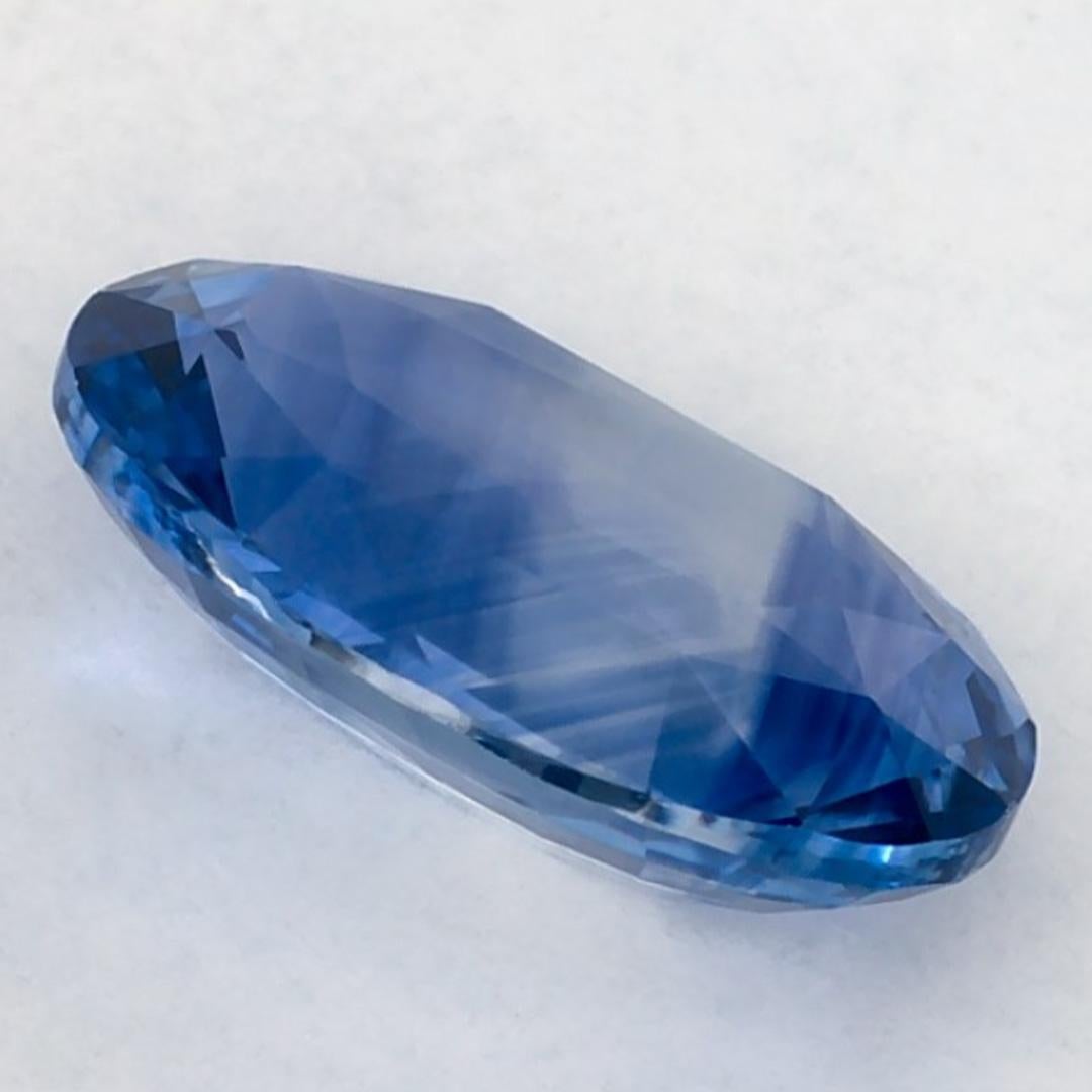 2.03 carati di zaffiro blu ovale sfuso in vendita 1