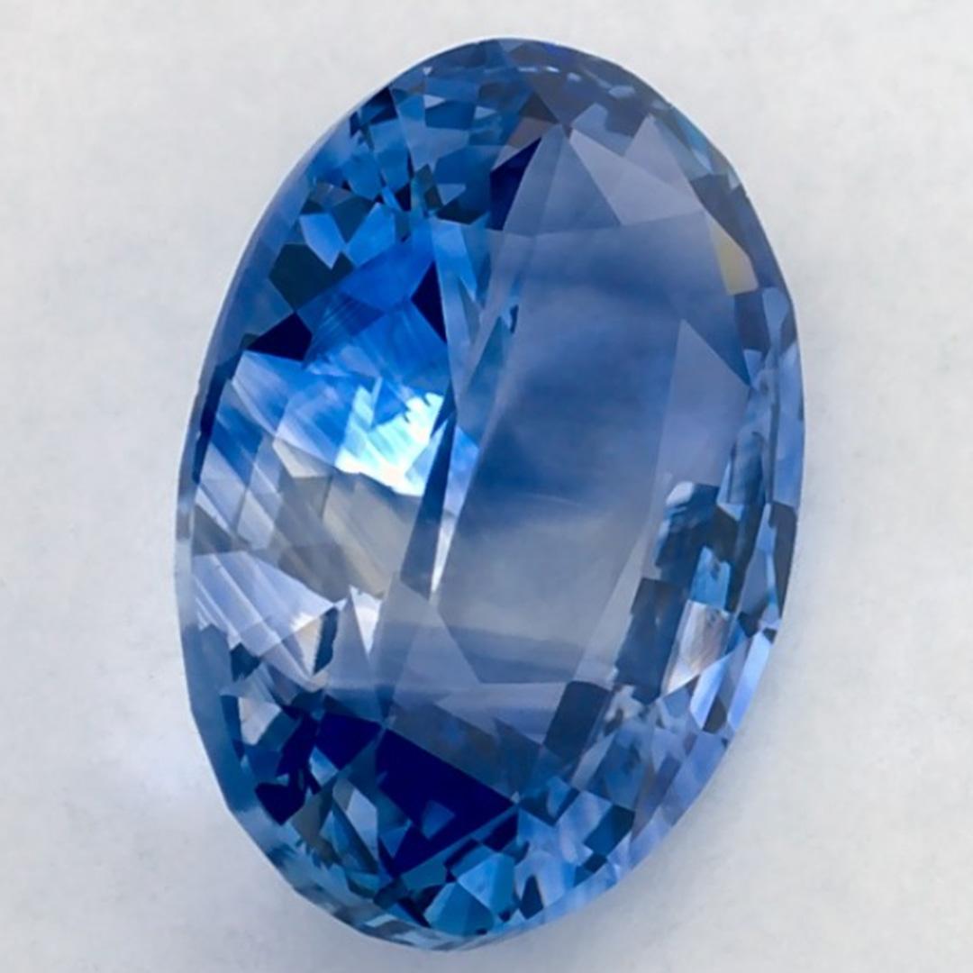 2.03 carati di zaffiro blu ovale sfuso in vendita 2