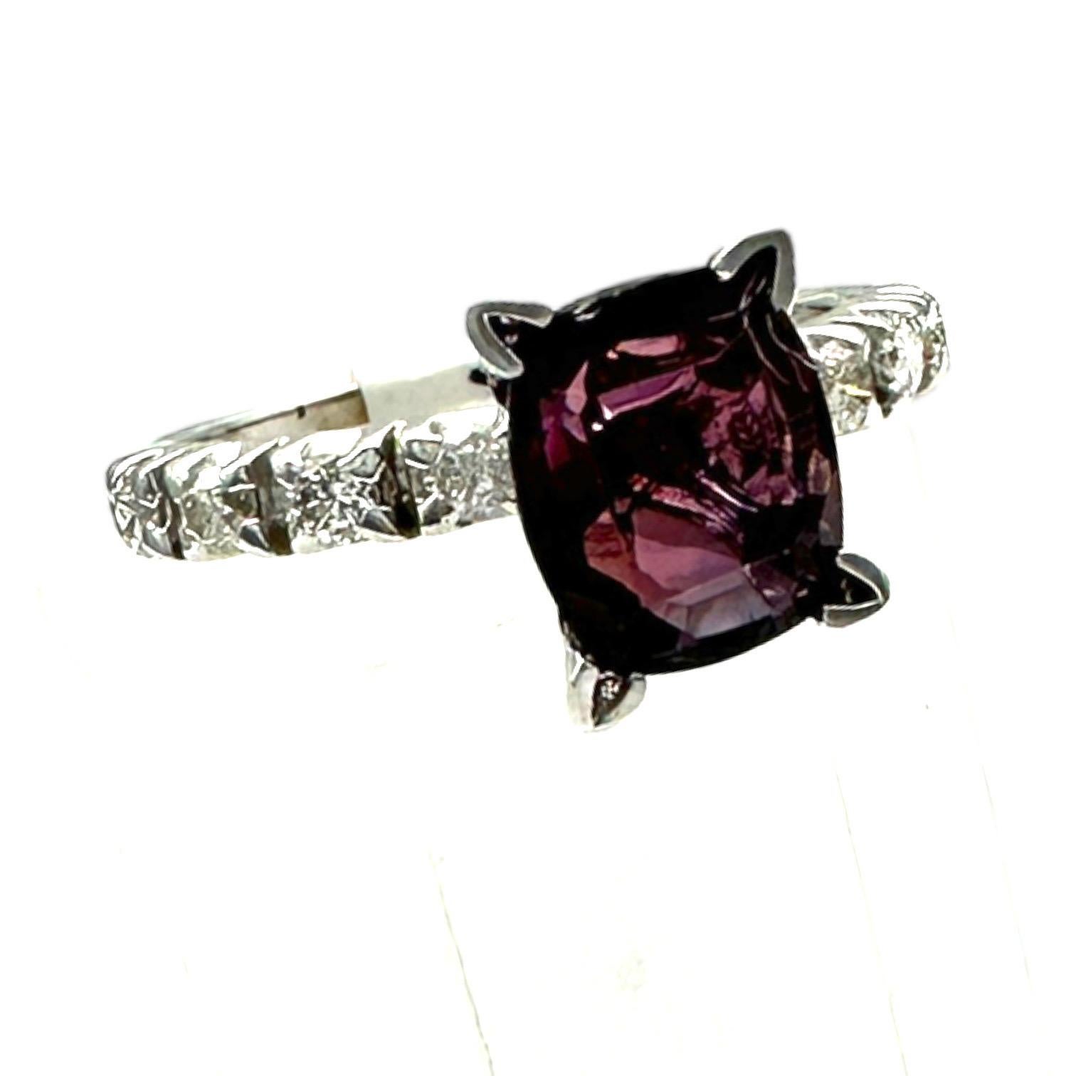 2.03 Ct Reddish Purple Sapphire and Diamond Ring For Sale 1