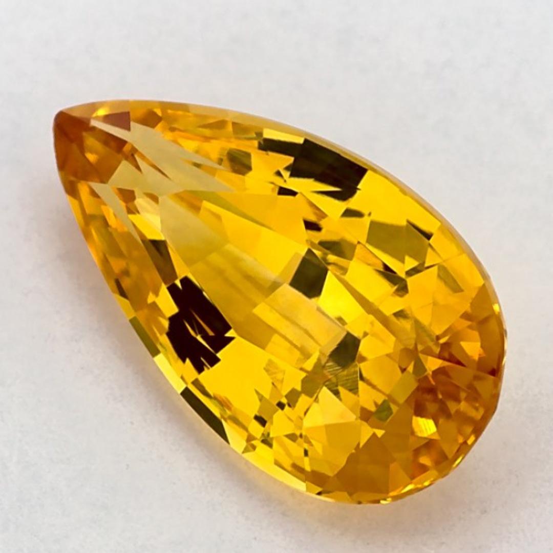 Questo zaffiro giallo naturale offre eleganza e raffinatezza. Con la sua ricca saturazione del colore e il taglio preciso, è il centro perfetto per un anello di fidanzamento o per un design di gioielli di lusso.

Questo zaffiro proviene dallo Sri