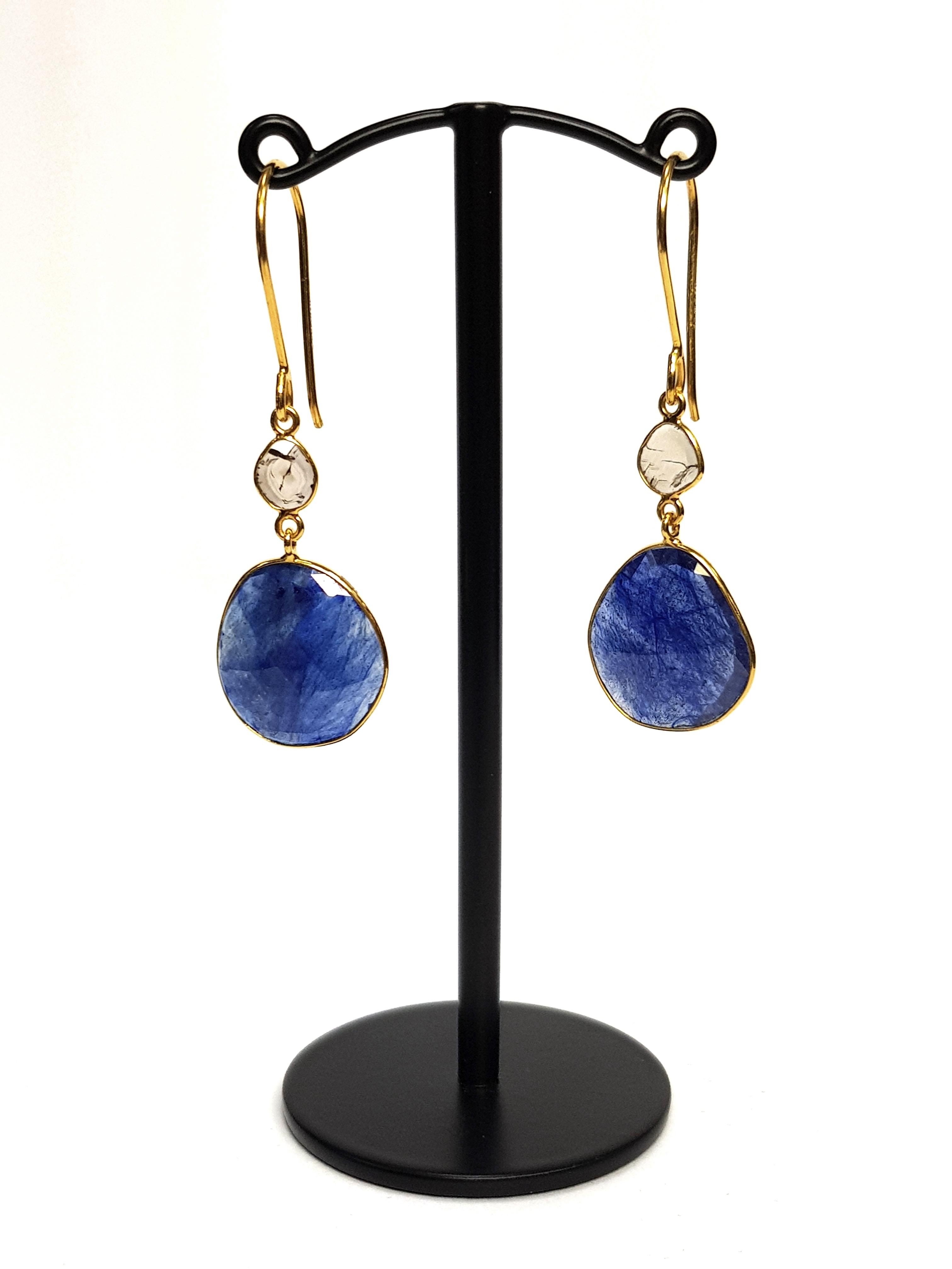 Contemporary 20.30 Carats Rose Cut Blue Sapphire Diamond 18 KT Yellow Gold Artisan Earrings 