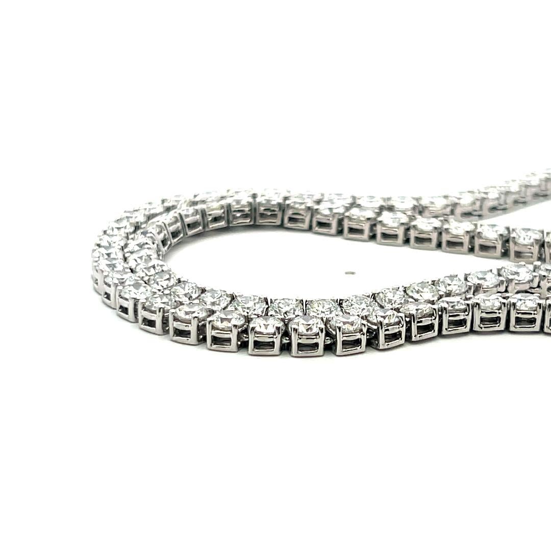 20.33 Carat Round Brilliant G VS Diamond 14 Karat White Gold Riviera Necklace en vente 5