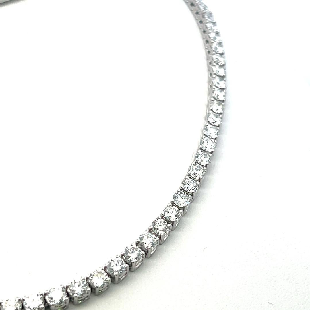 20.33 Carat Round Brilliant G VS Diamond 14 Karat White Gold Riviera Necklace en vente 1