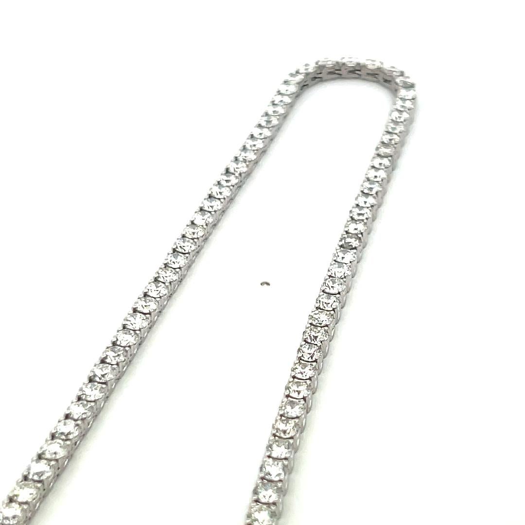 20.33 Carat Round Brilliant G VS Diamond 14 Karat White Gold Riviera Necklace en vente 3