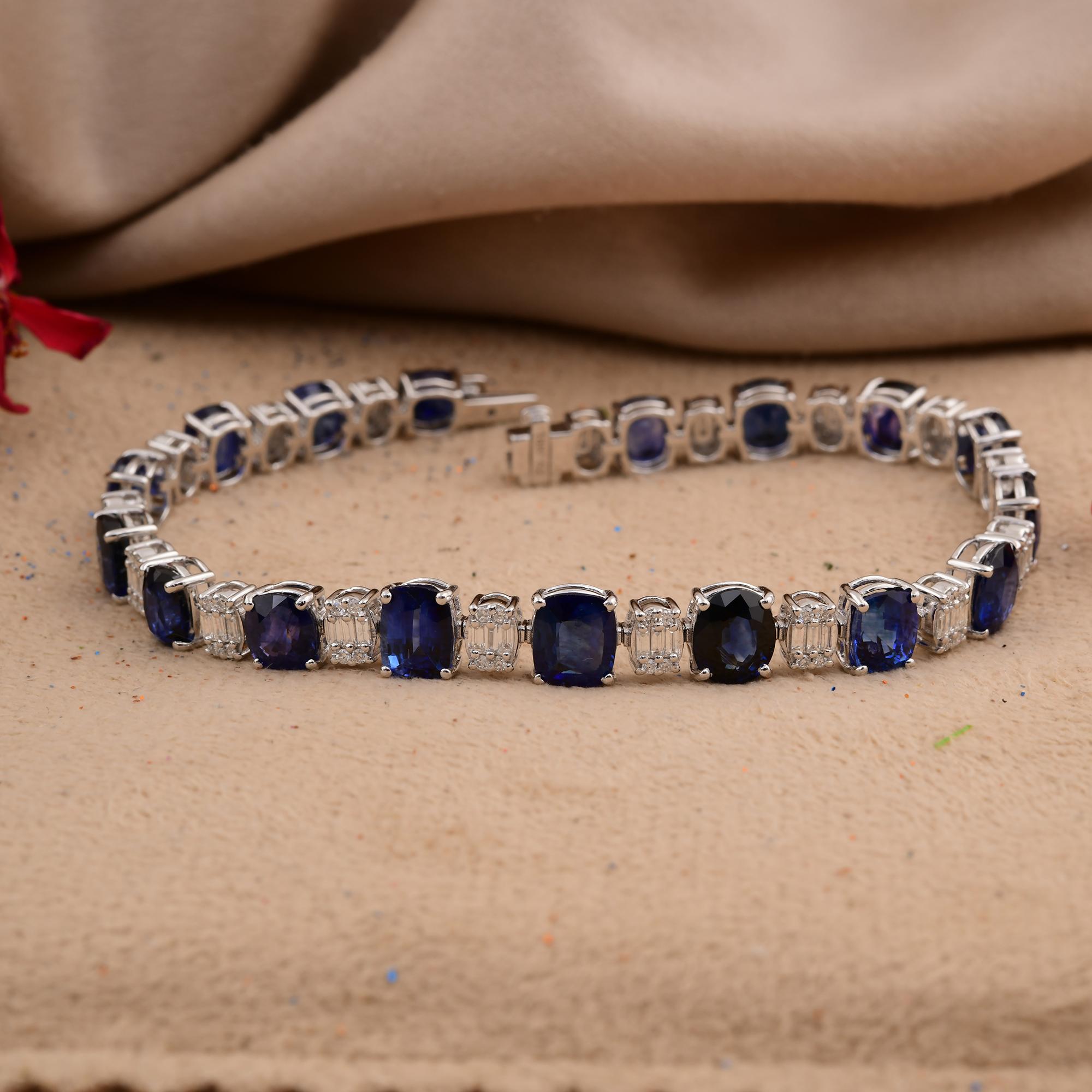 Cushion Cut 20.36 Carat Blue Sapphire 1.31 Carat SI/H Diamond Bracelet 18 Karat White Gold For Sale