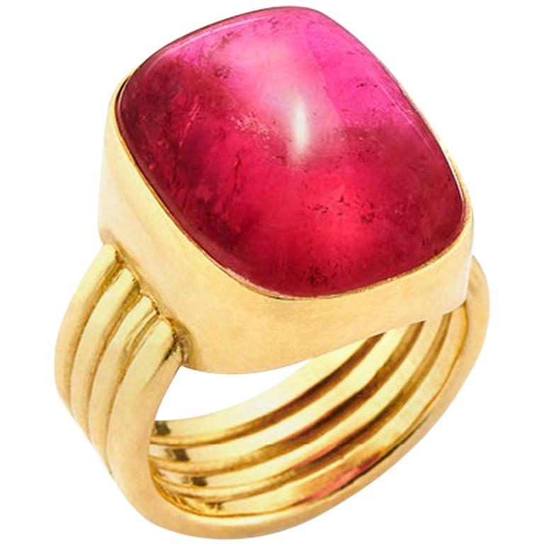 Susan Lister Locke 20.38ct Cushion Cut Cabochon Rubellite & 18K Gold 4 Band Ring For Sale