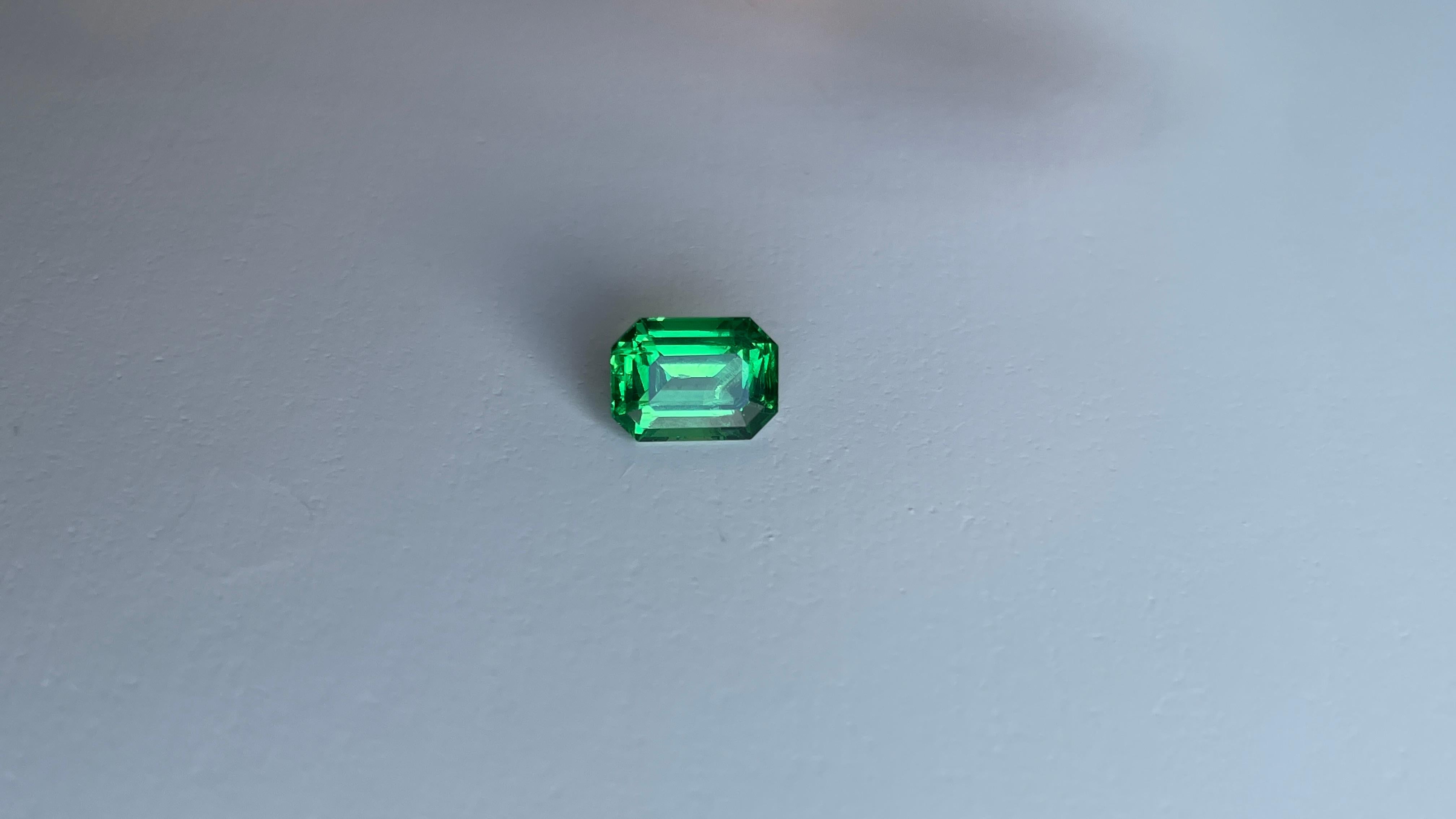 2,03Ct Tsavorite Garnet- Verde vibrante/verde elettrico di qualità superiore in vendita 1