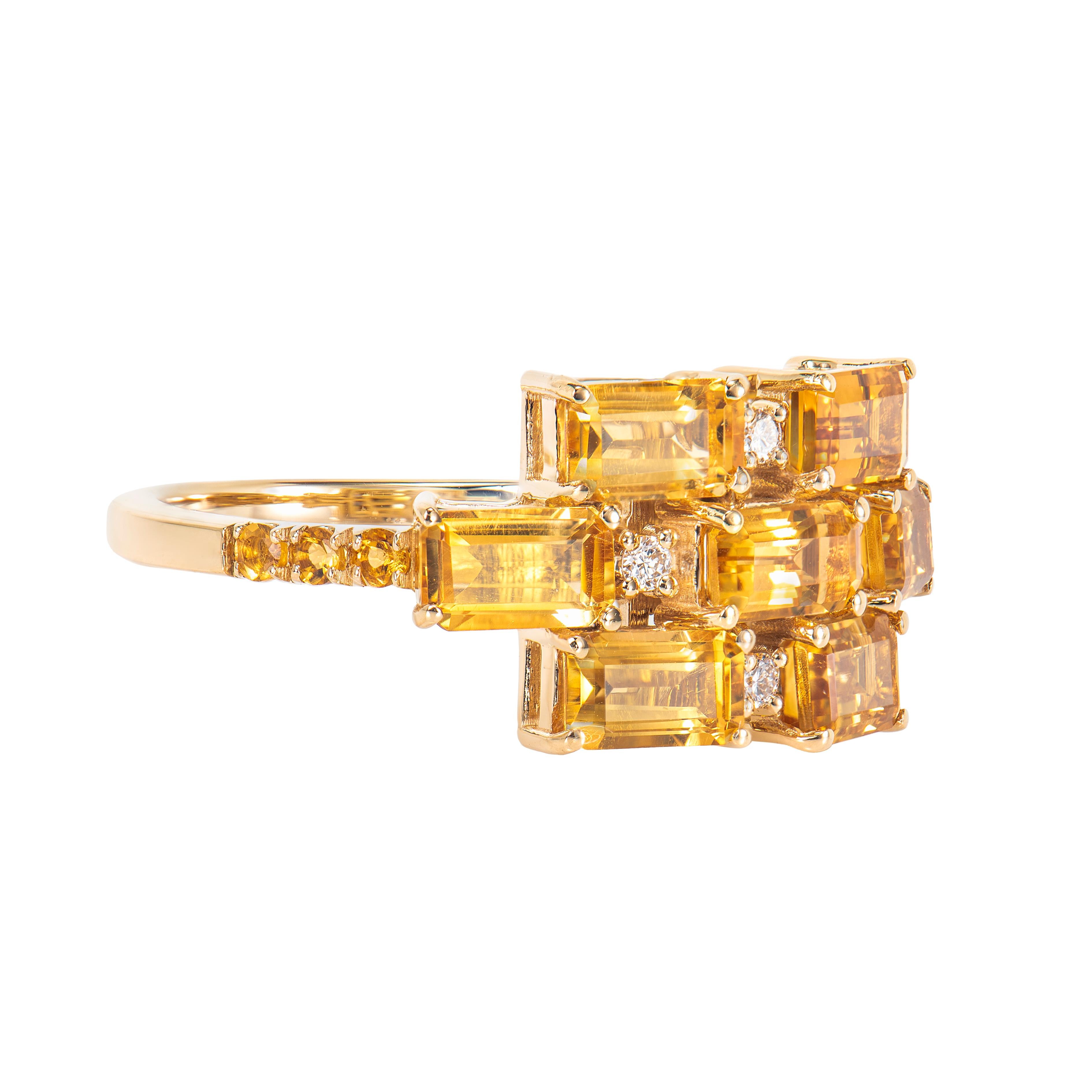 It is a fancy citrine ring in an octagon shape. This ring made of precious stone has a timeless, exquisite appeal that can be worn on a variety of occasions. Materials such as  citrine are suitable. One of these is a yellow gold citrine ring.
 