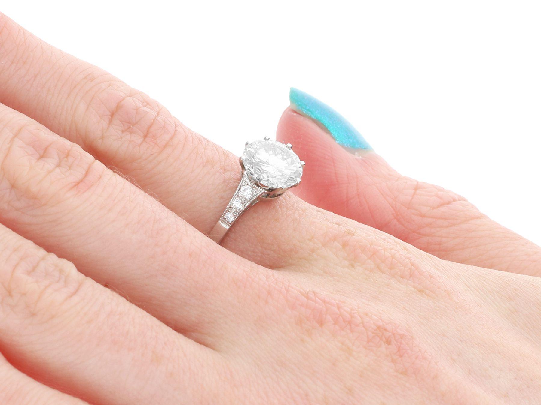 2.04 Carat Diamond and Platinum Solitaire Ring For Sale 3