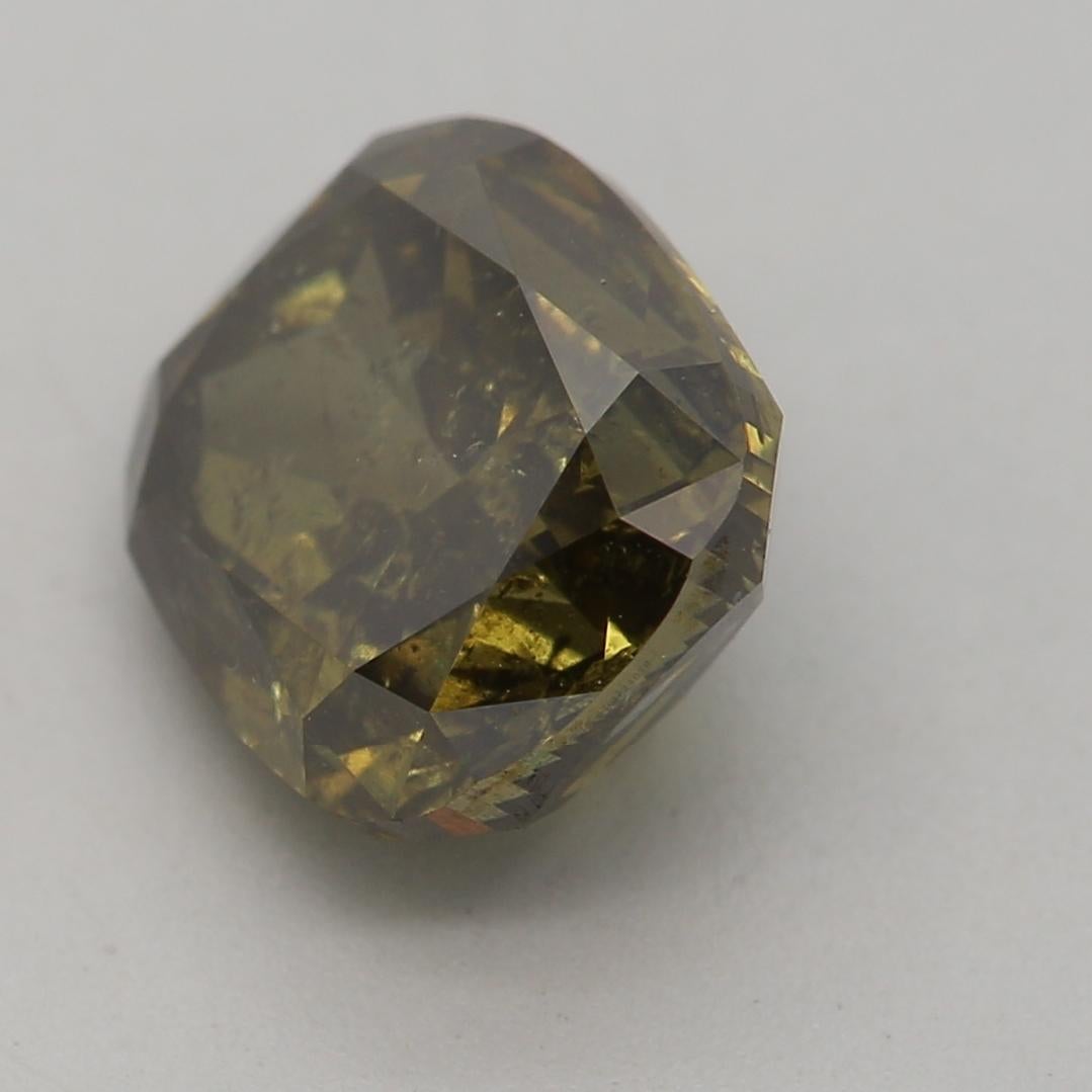 2,04 Karat Fancy Dark Greenish Brown Diamant im Kissenschliff GIA zertifiziert im Zustand „Neu“ im Angebot in Kowloon, HK